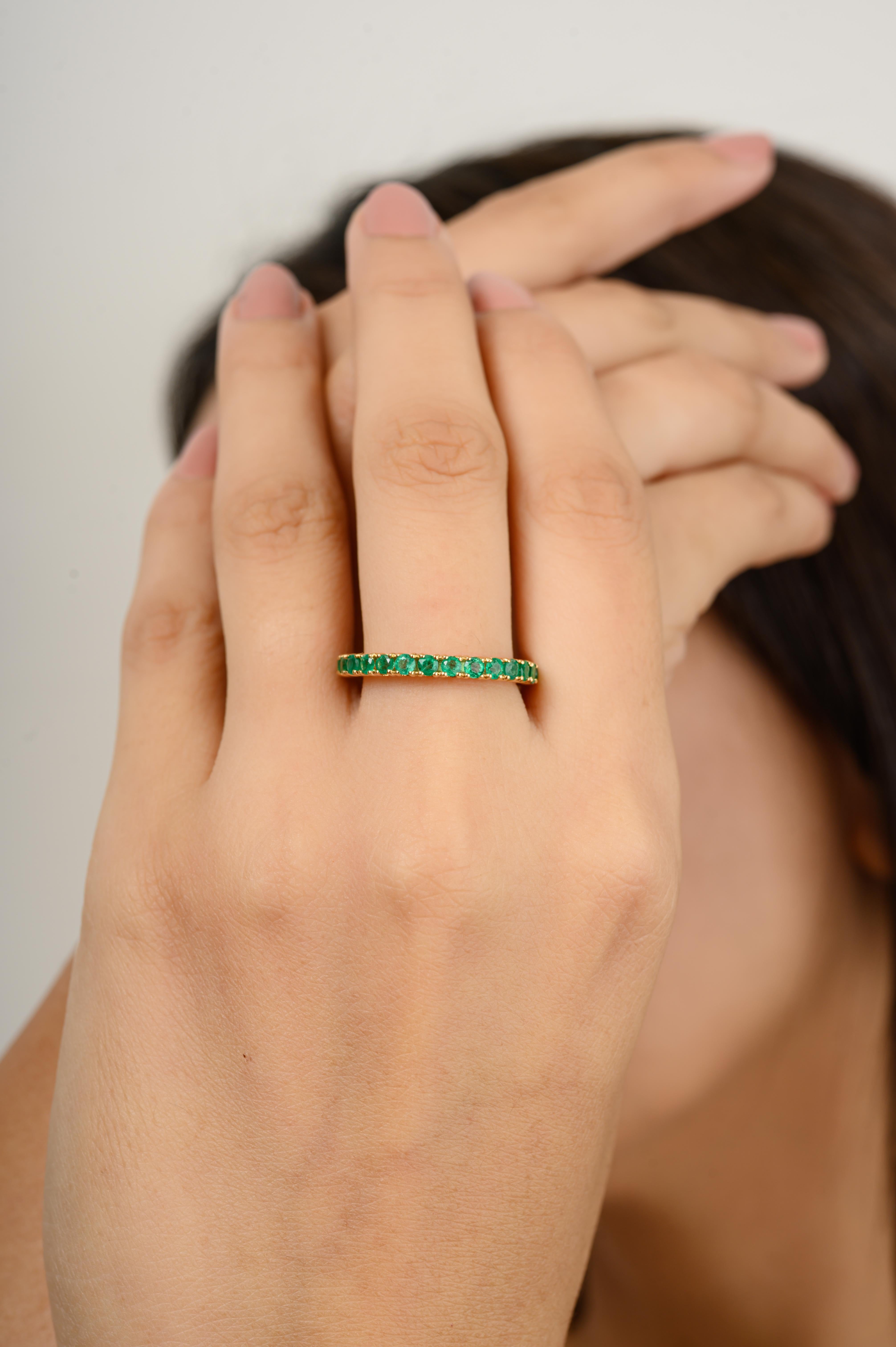 For Sale:  18k Solid Yellow Gold Natural Emerald Infinity Stackable Band Ring Gift for Her 6