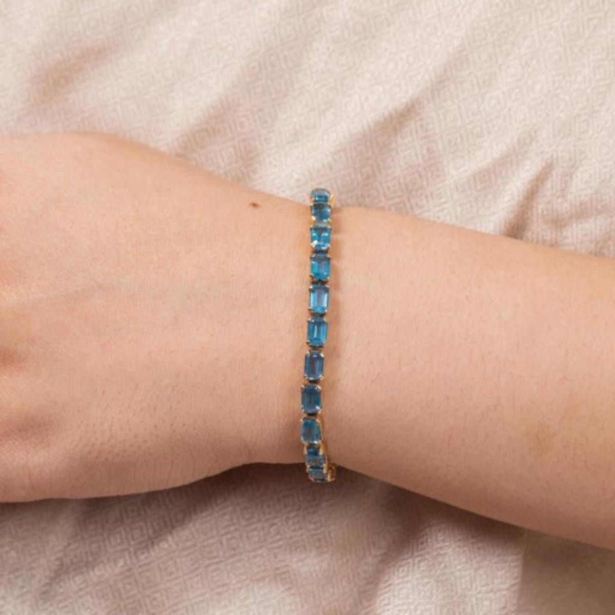 Modern 18k Solid Yellow Gold Octagon Cut 18.5 Ct Blue Topaz Tennis Bracelet Gift For Sale