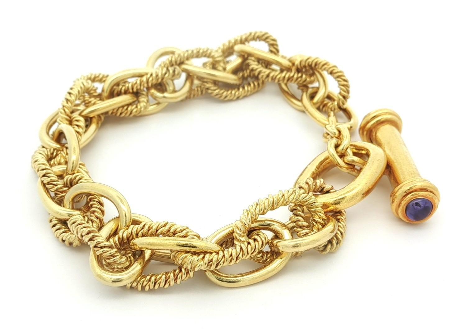 18k Solid Yellow Gold Plain & Twisted Interlocking Open Link Toggle Bracelet For Sale 3
