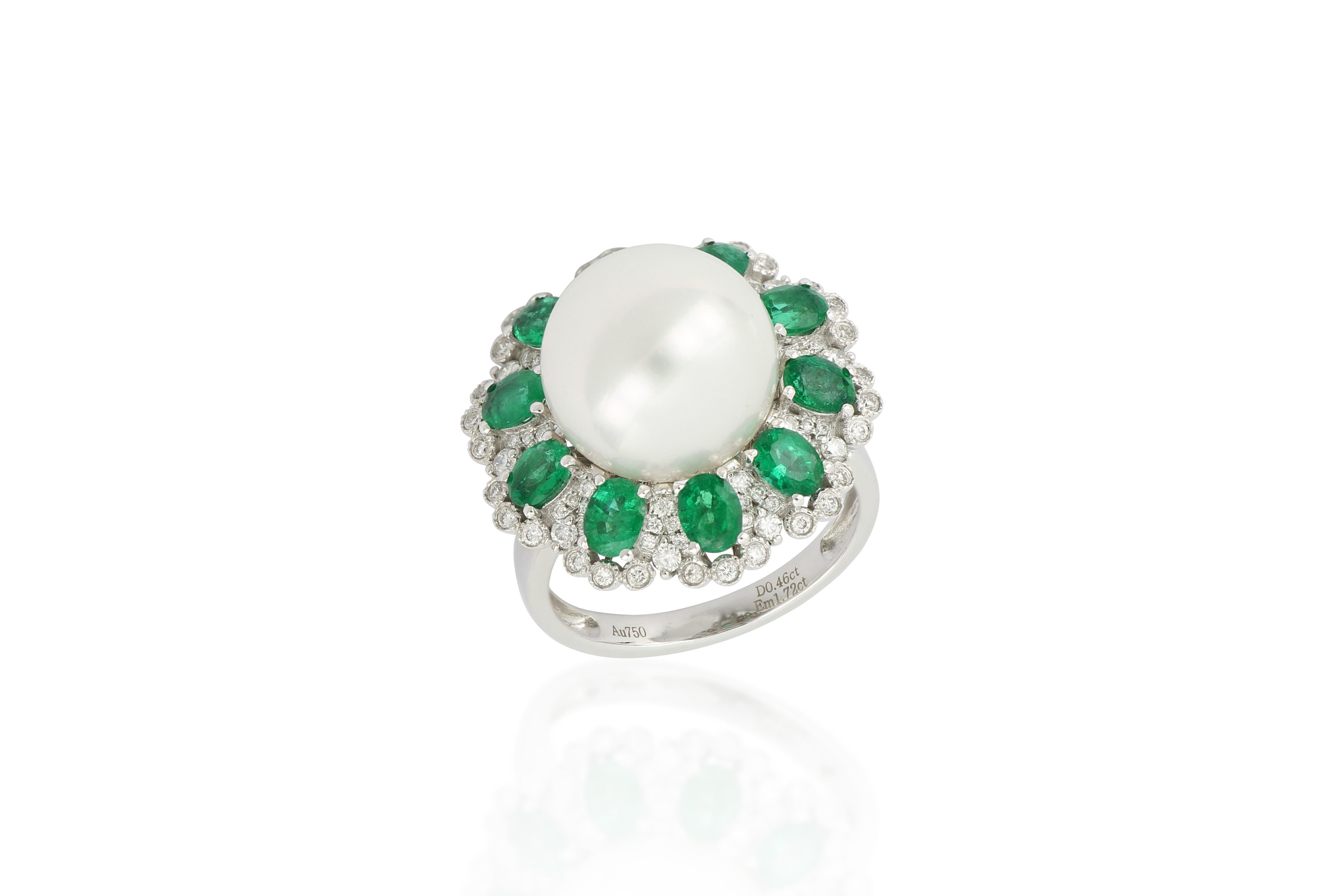 Contemporary 18K South Sea Pearl and Emerald Ring For Sale