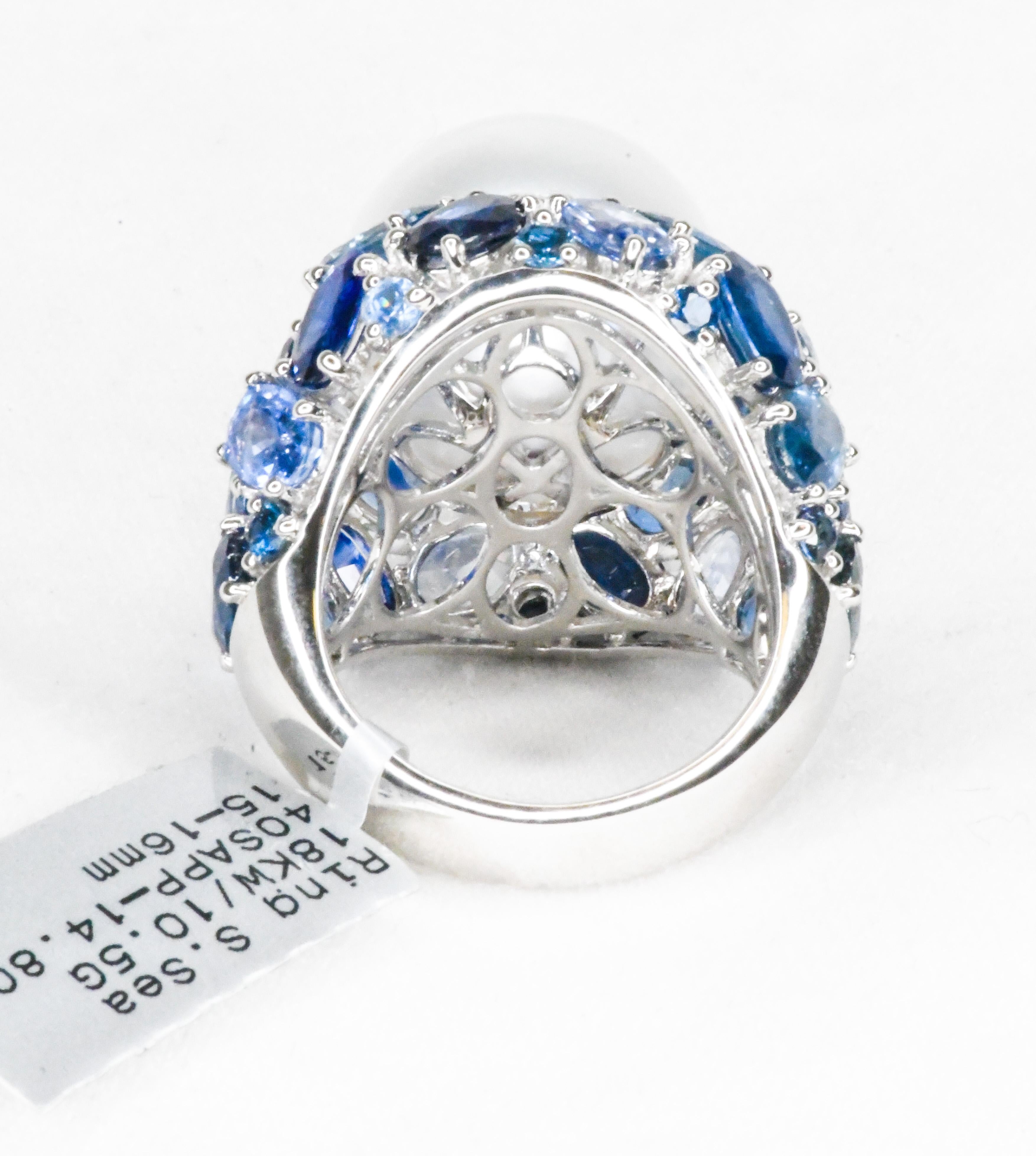 18 Karat South Sea Pearl and Sapphire Ring In New Condition In Palm Beach, FL