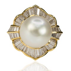 Anillo de Diamantes y Perlas del Mar del Sur en Oro Amarillo de 18 Kilates