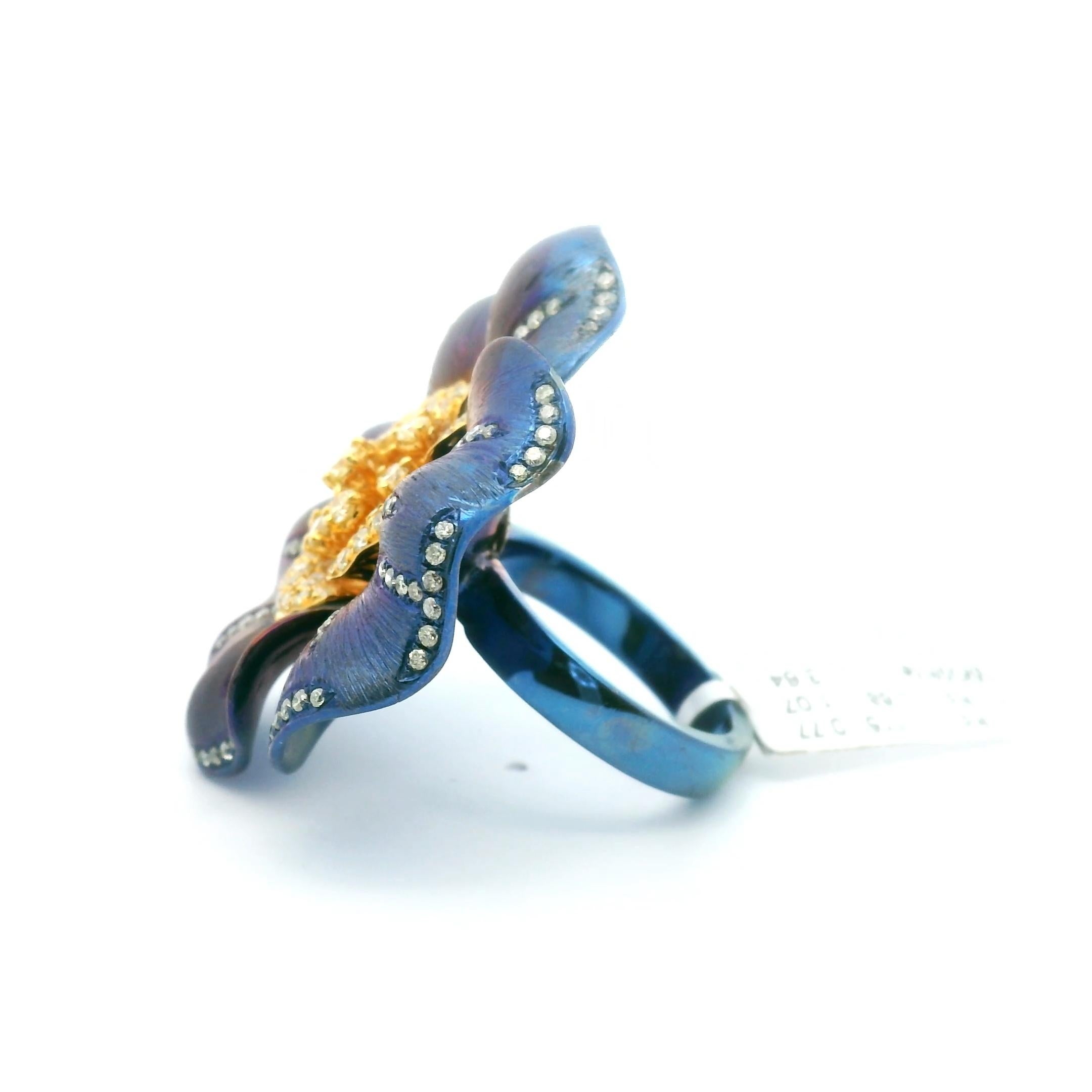 For Sale:  18K Statement Custom Flower 2.50 Diamond Pavé Yellow Gold and Titanium Ring 4