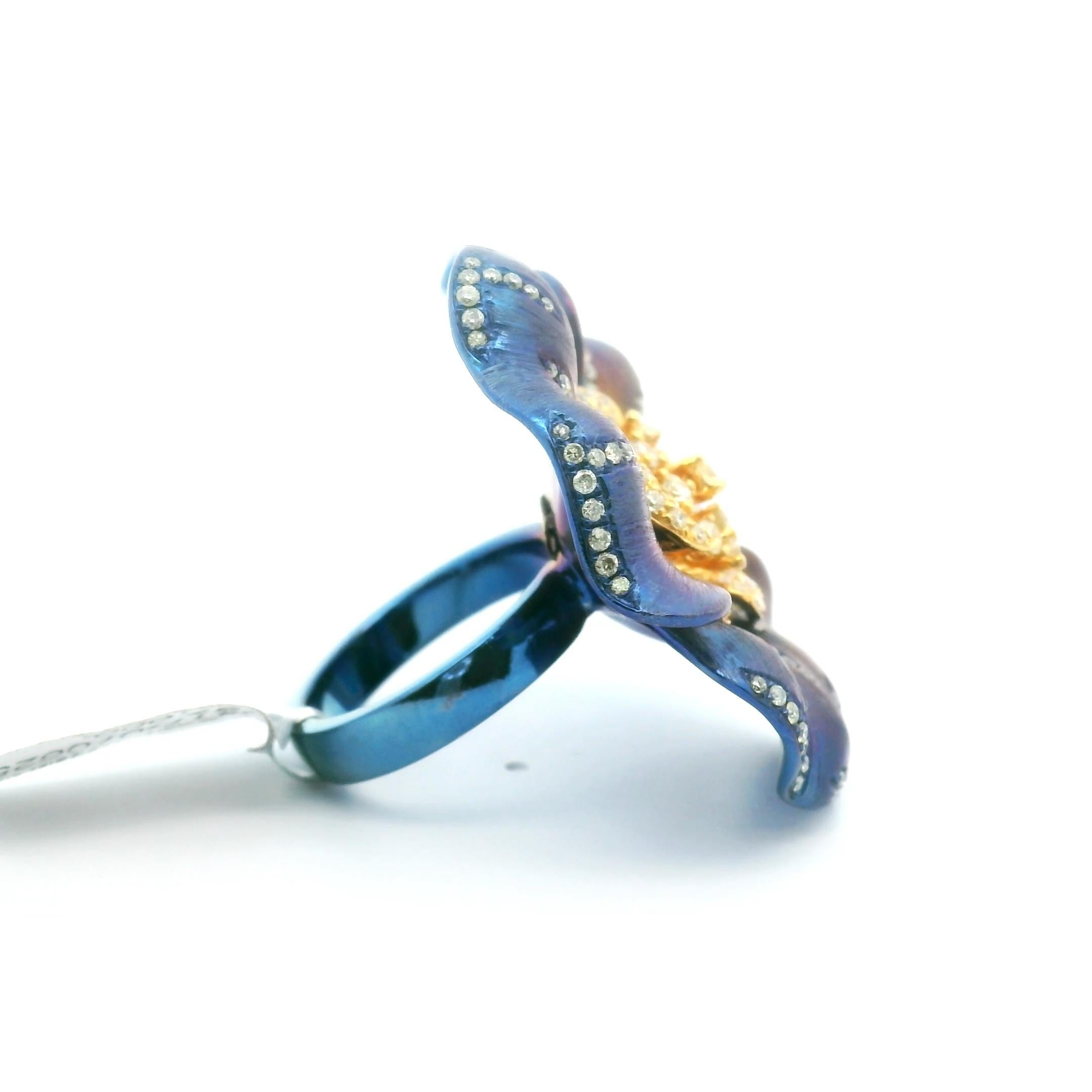 For Sale:  18K Statement Custom Flower 2.50 Diamond Pavé Yellow Gold and Titanium Ring 6