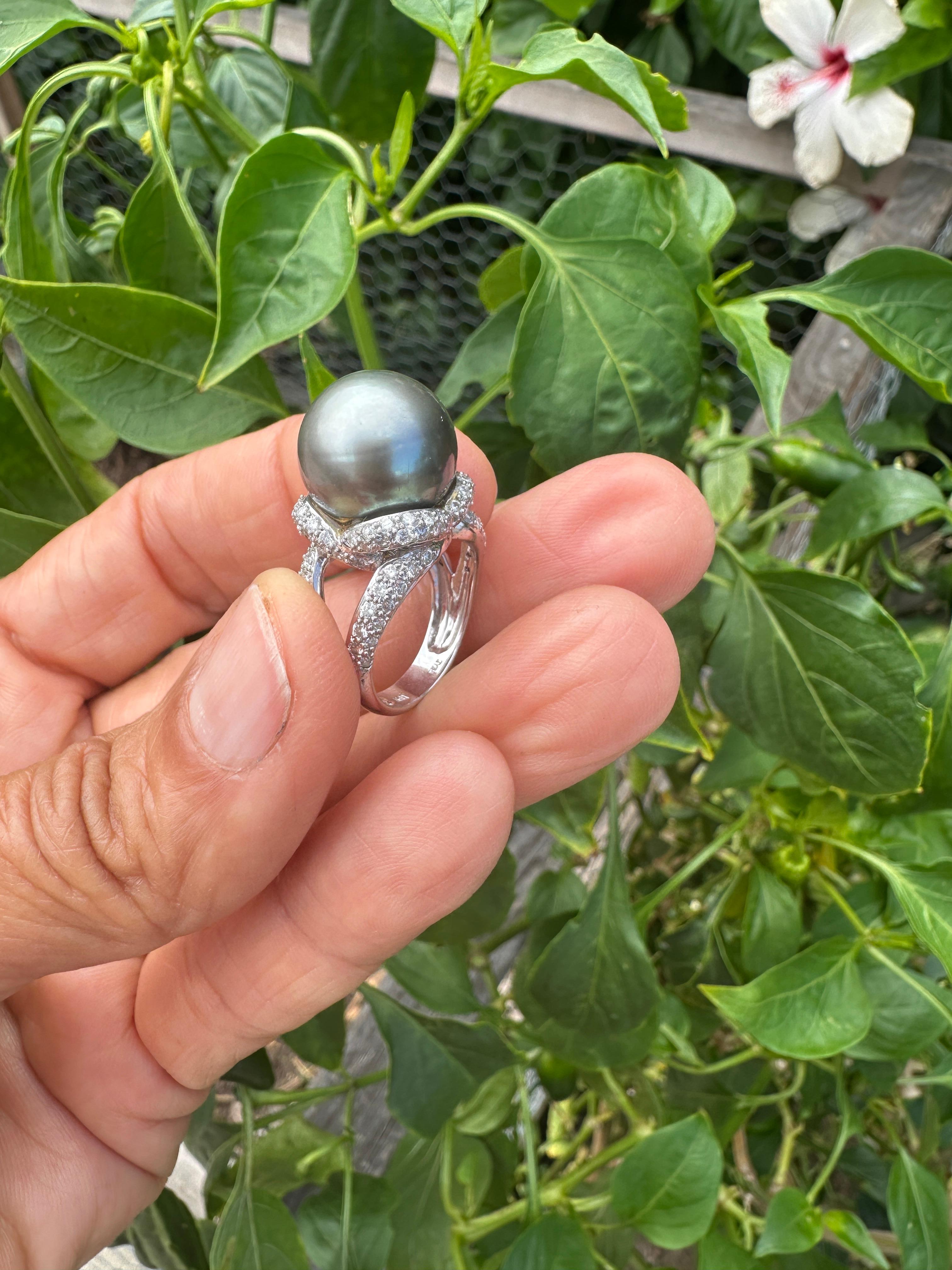 Women's 18k Tahitian Pearl and Diamond Ring 1 Carat JYE Award For Sale