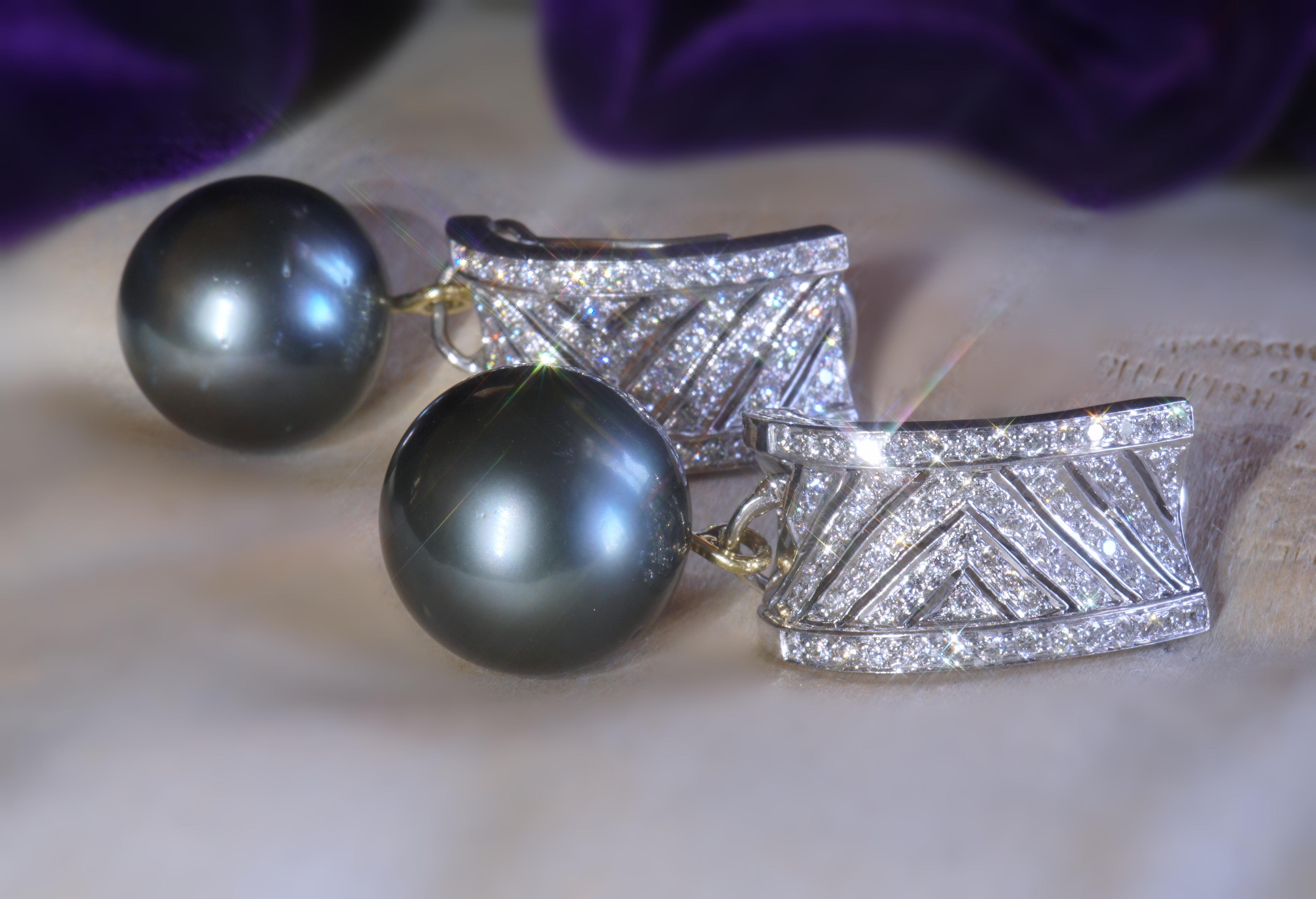 Women's 18K Tahitian Pearl Diamond Vintage Earrings Fine Antique GIA 15MM Huge 3.02 CTS For Sale