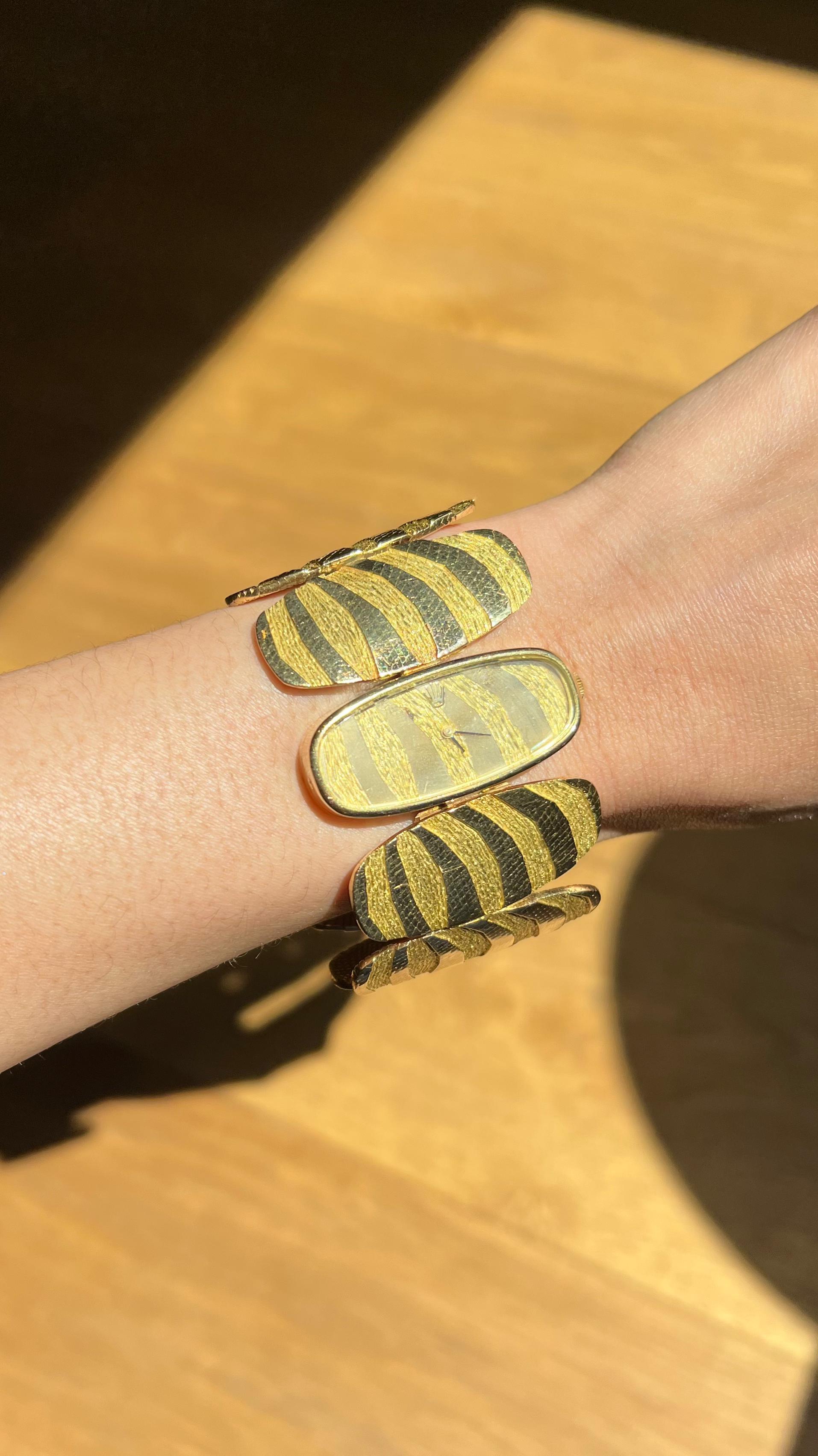 18k Textured Gold Optical Bracelet Watch by George Lenfant 1970s For Sale 4