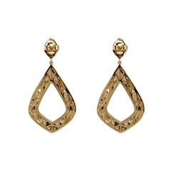 18K Textured Yellow Gold Earrings with Scattered VVS Diamond