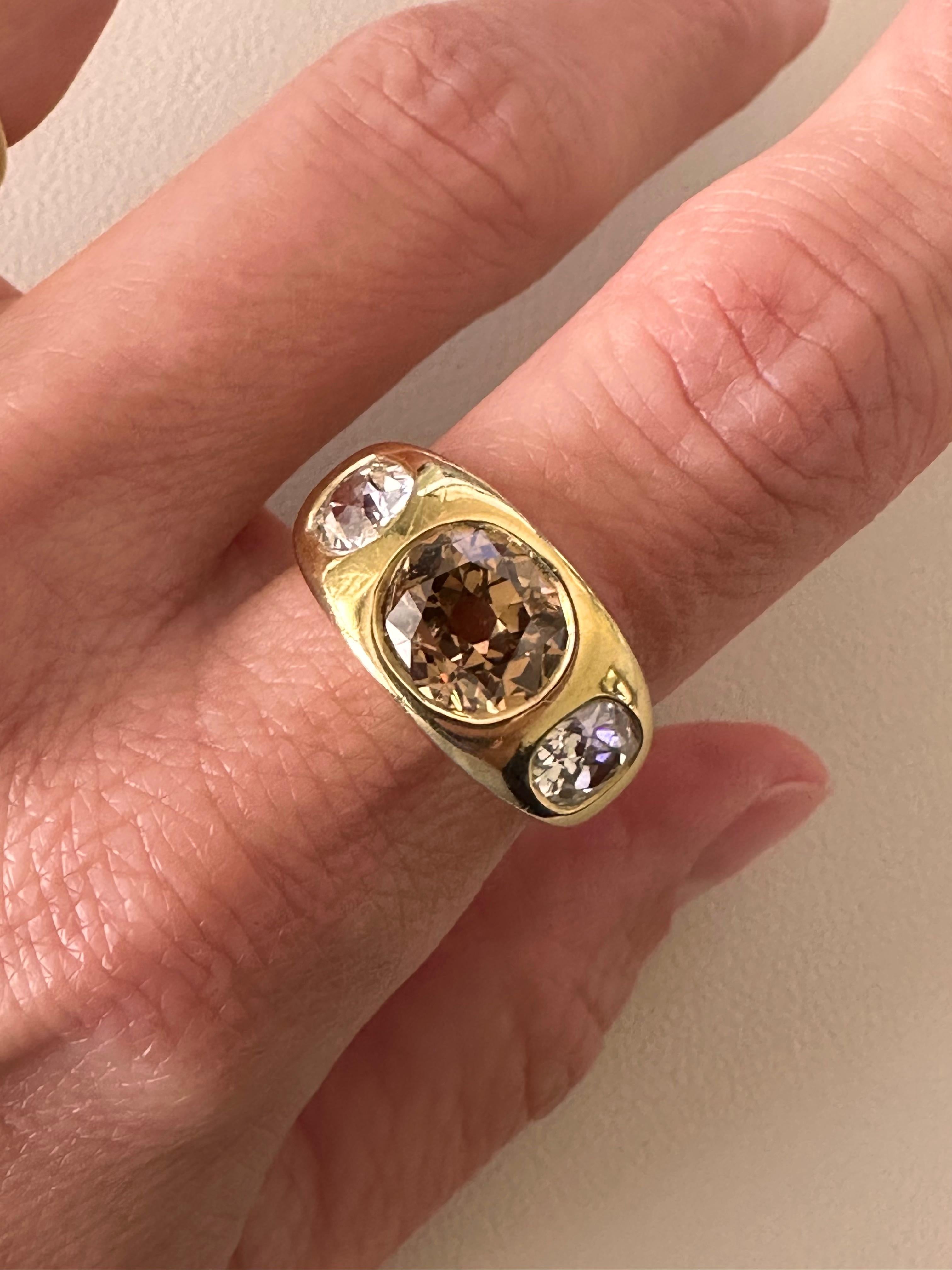 18k Three-Stone Old Mine Cut Diamond Trilogy Ring For Sale 1