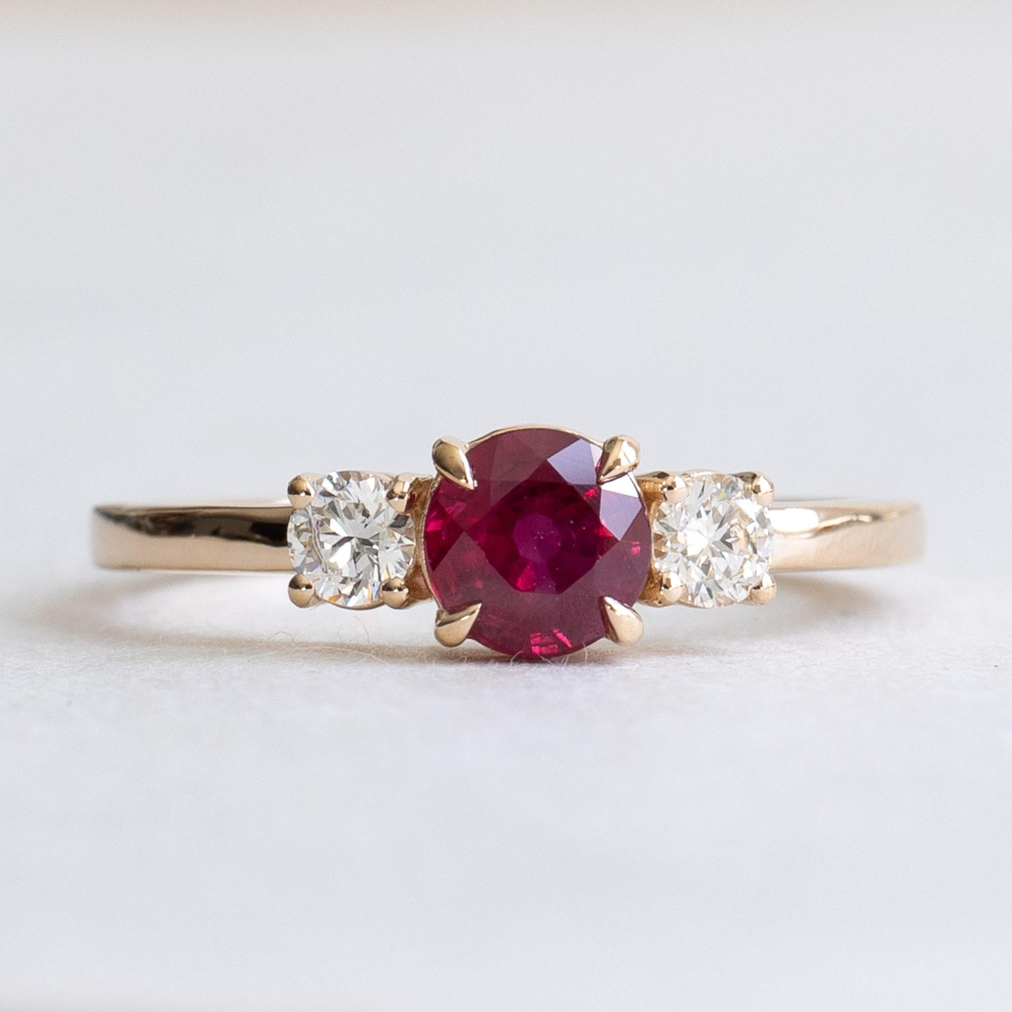 in vendita:  Anello con diamante Rudy a tre pietre in 18 carati 5