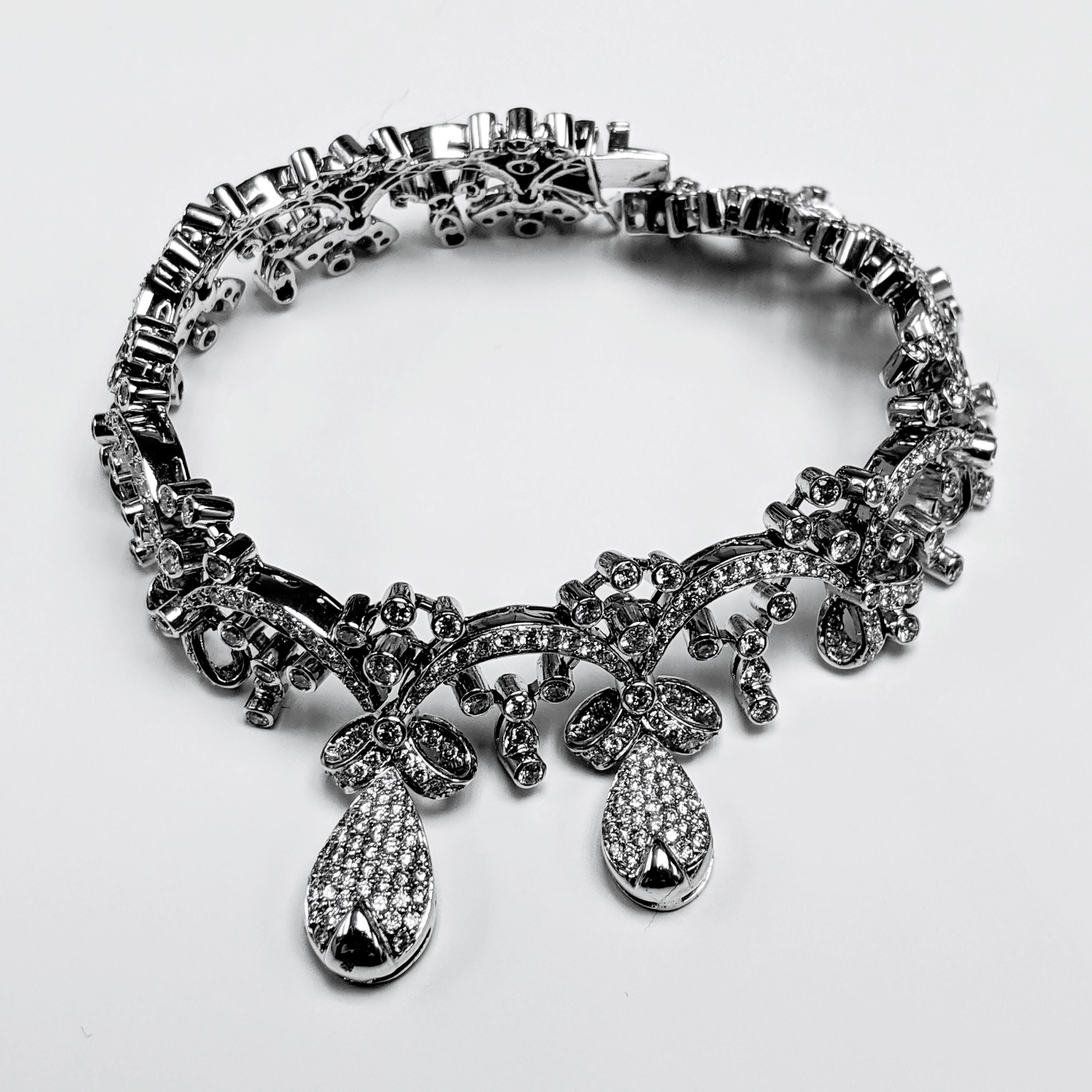Round Cut 18 Karat Tiara Round Diamond Bracelet For Sale