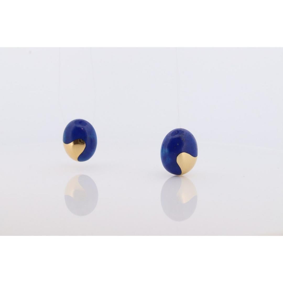 Vintage from the 1990s
Gemstone: Lapis lazuli
Closure: Clip-on

Jewelry style: Avant garde


Tiffany and Co. 18k Gold Earrings. Hallmarked Tiffany & Co. and 18k. Tests appropriately.

Non-Pierced Omega Clip on Earrings.

Do not let this one miss you