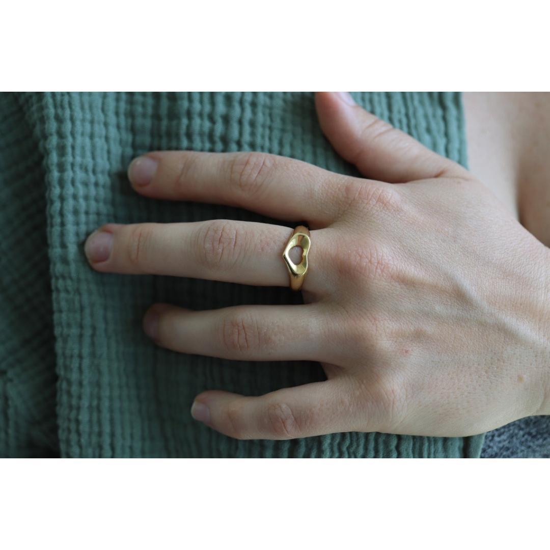 Anillo Tiffany & Co. de 18 quilates. Anillo de corazón Tiffany 750 de 18k. Tiffany Company Corazón Abierto en venta 5