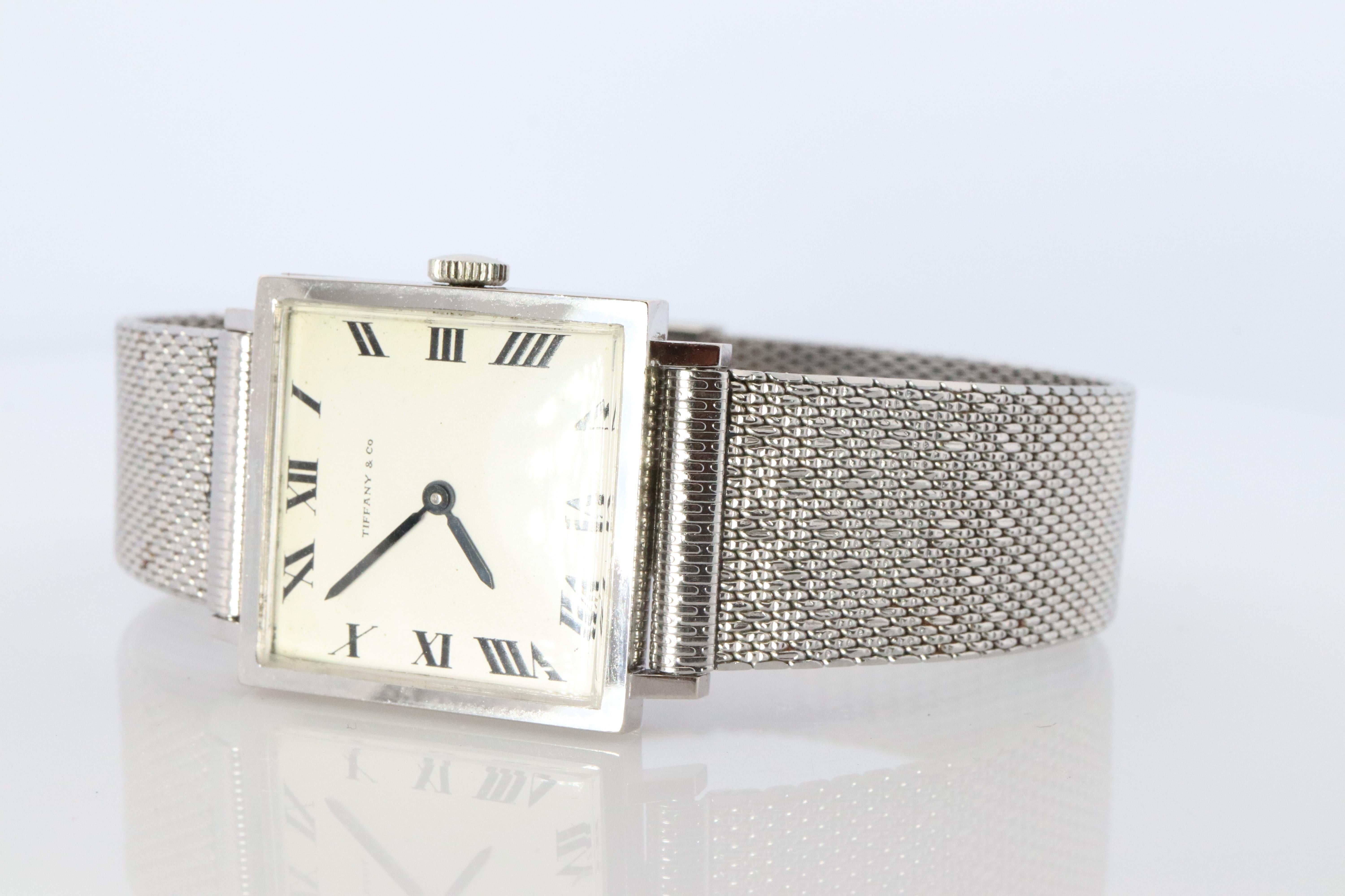 RARE Tiffany und Co Quadratische Uhr

18k Weißgold Gehäuse.
Tiffany cal 259

Manuelles mechanisches Uhrwerk.

JUST SERVICED. Gereinigt und geölt.

Edelstahl-Maschenarmband von Maruman


26mm Quadratisches Gehäuse