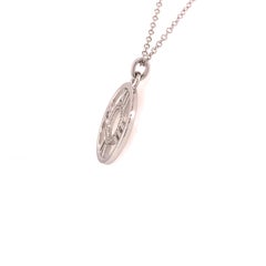 18 carats Tiffany & Co. Pendentif Atlas en or blanc avec chiffres romains en forme de cercle