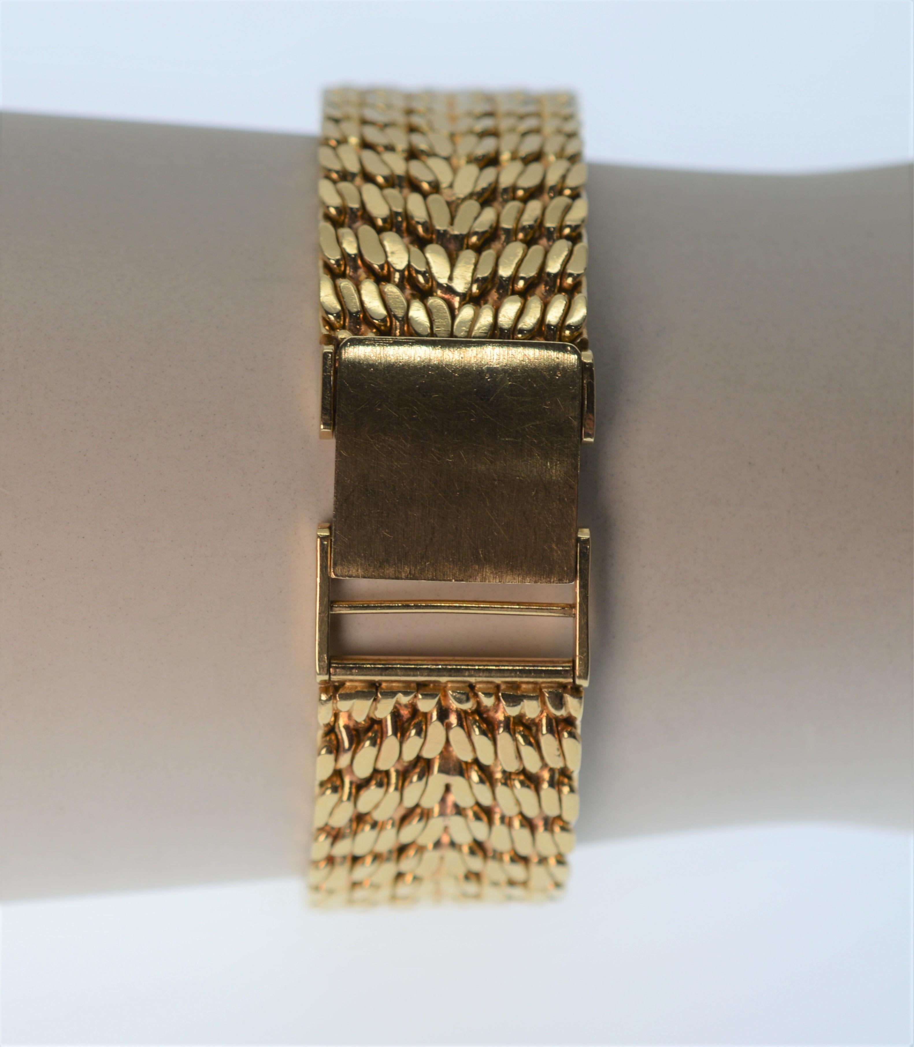 Tiffany & Co 18K Yellow Gold Swiss 17J Mechanical Watch   In Good Condition For Sale In Mount Kisco, NY