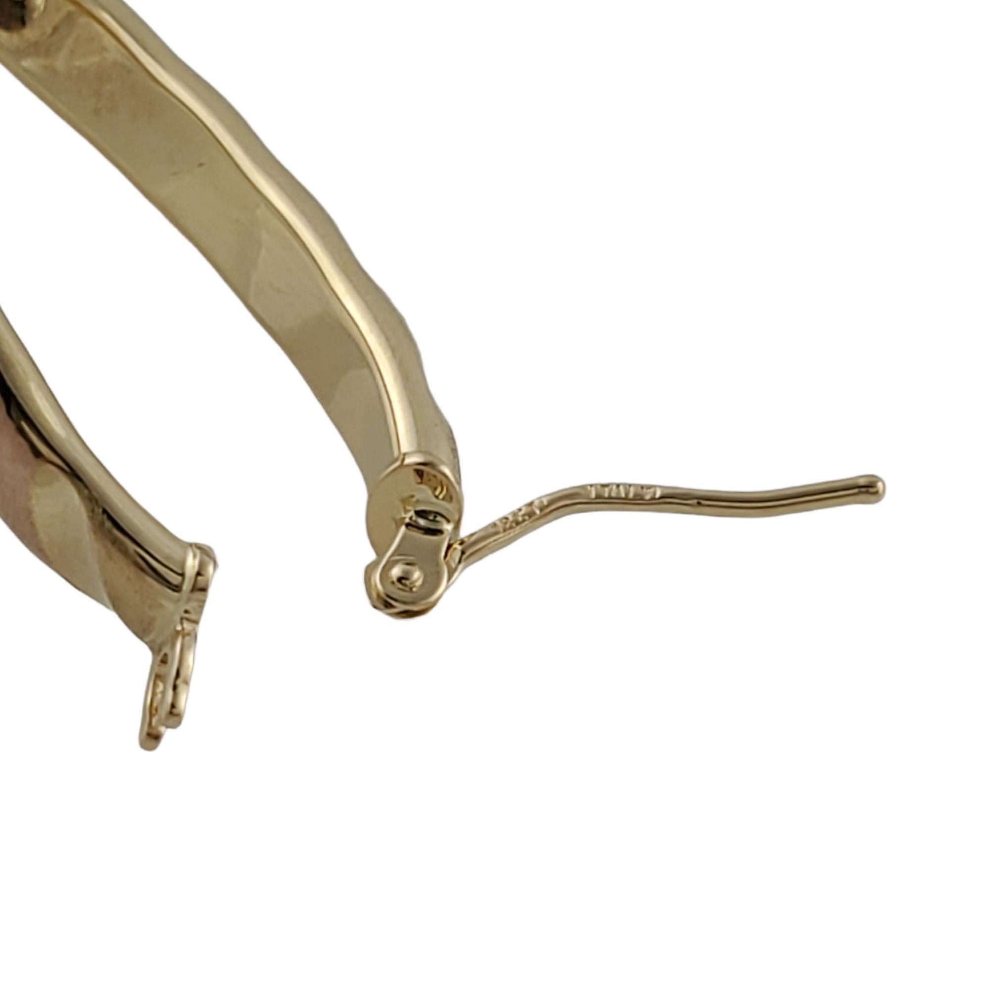 18K Tri Color Gold Längliche Ohrringe im Zustand „Gut“ im Angebot in Washington Depot, CT