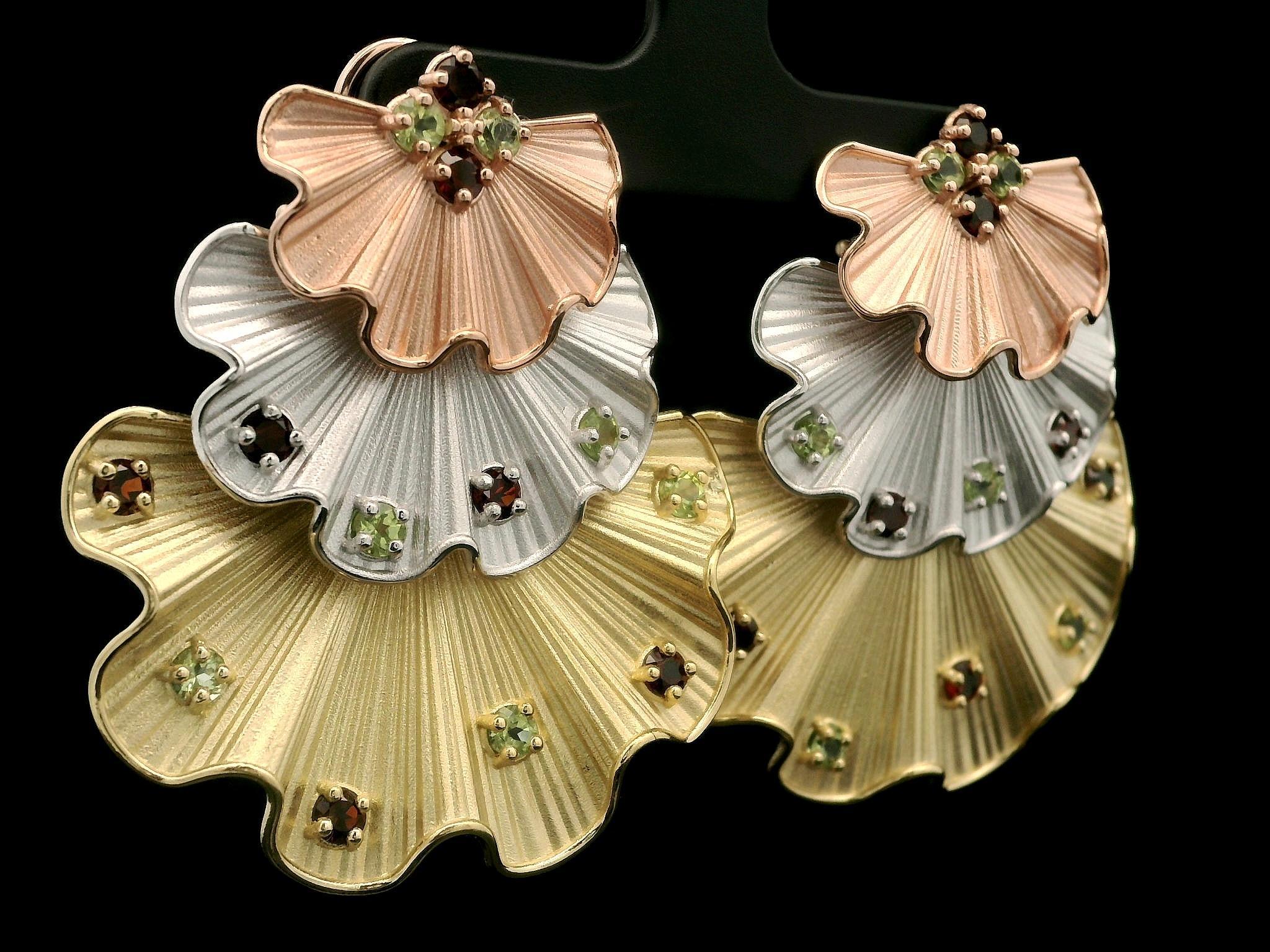 18k Tri Color Gold Red Green Natural Gemstones Textured Ruffled Flared Earrings For Sale 3