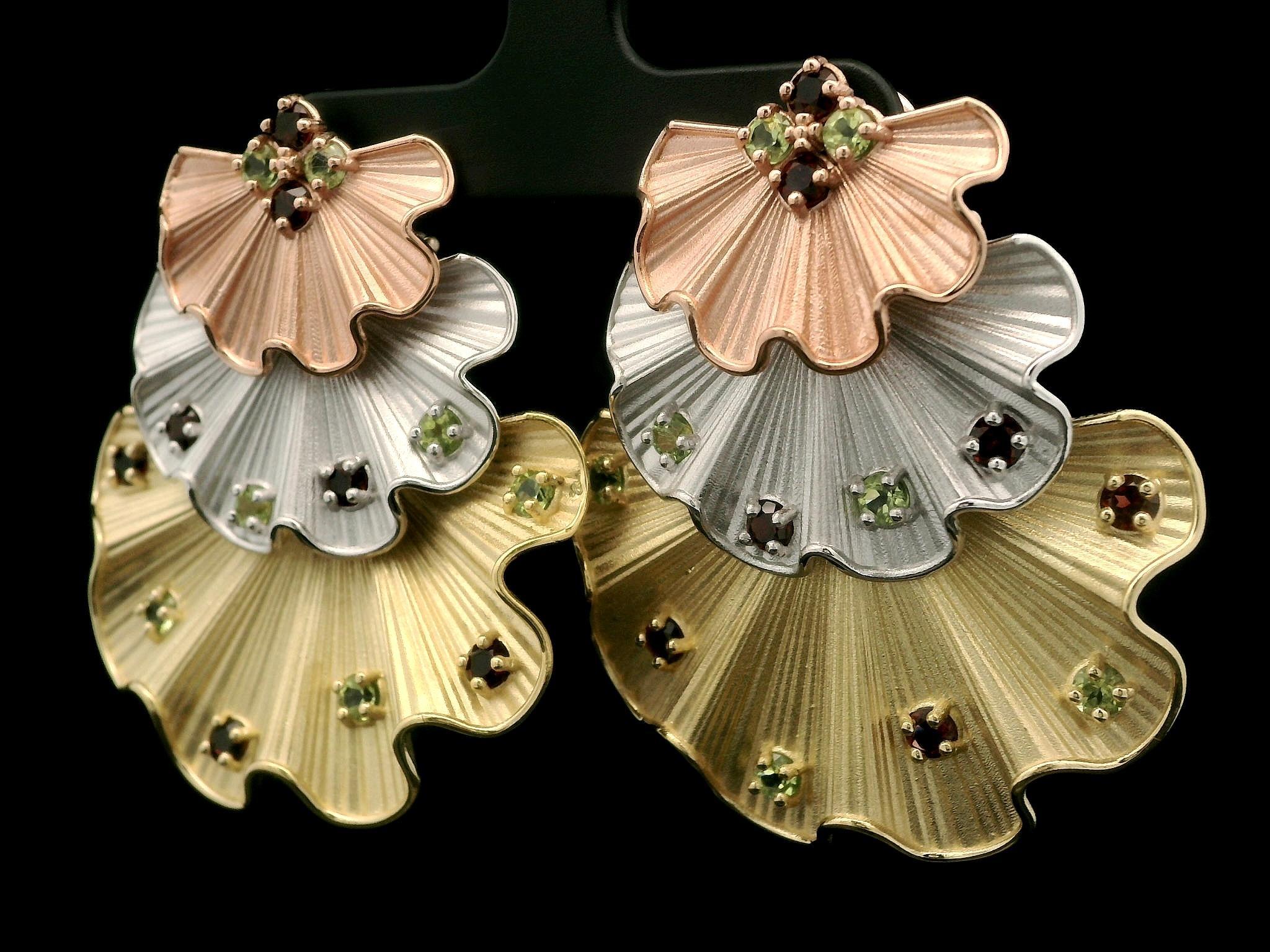 18k Tri Color Gold Red Green Natural Gemstones Textured Ruffled Flared Earrings For Sale 4