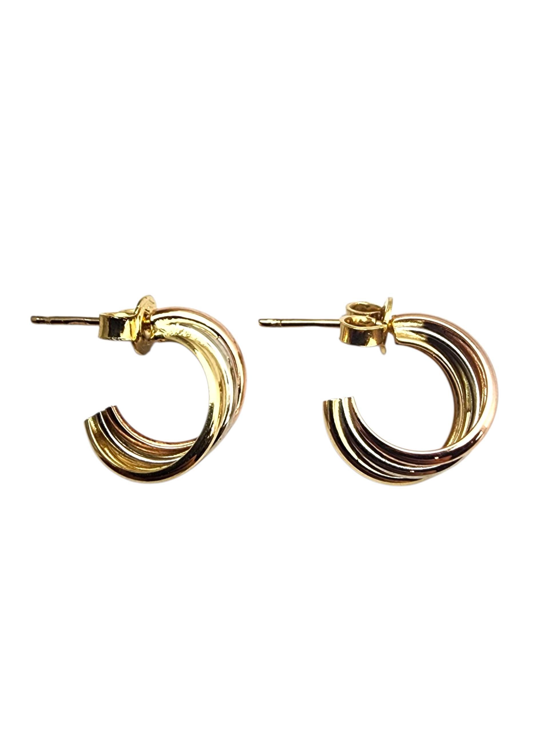 18K Tri-Color Gelb-, Weiß- und Roségold-Ohrringe

Diese dreifarbigen 18-Karat-Ohrringe aus Gelb-, Weiß- und Roségold sind vielseitig und elegant und zeitlos schön.

Größe: 13,7 mm x 13,1 mm x 5,7 mm

Gewicht: 2,7 gr./ 1,7 dwt.

Gestempelt: 750

Sehr