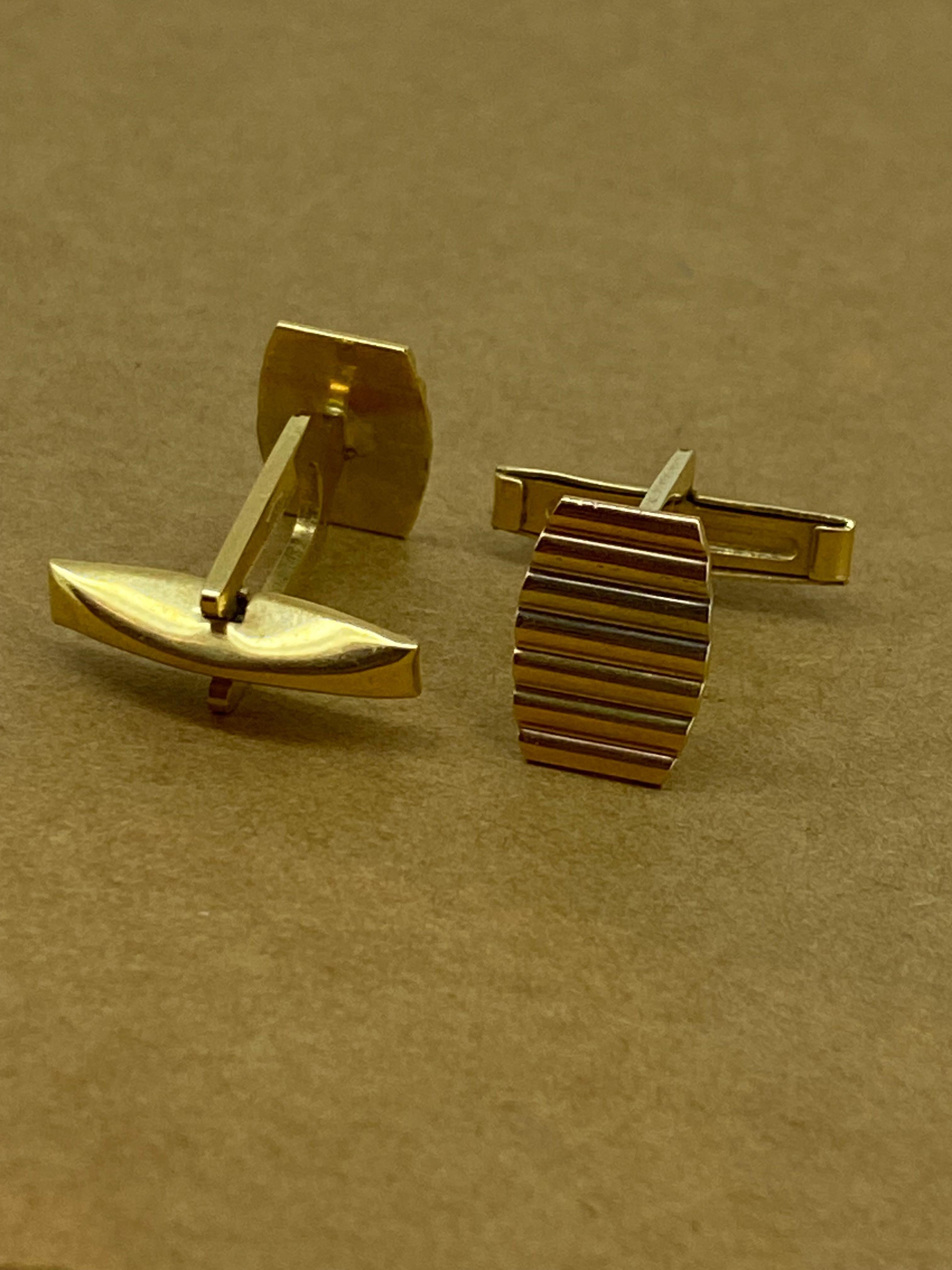 18K Tri-Colour Gold (Yellow, Rose & White) Vintage Italian Bullet Back Cufflinks In Excellent Condition For Sale In MELBOURNE, AU