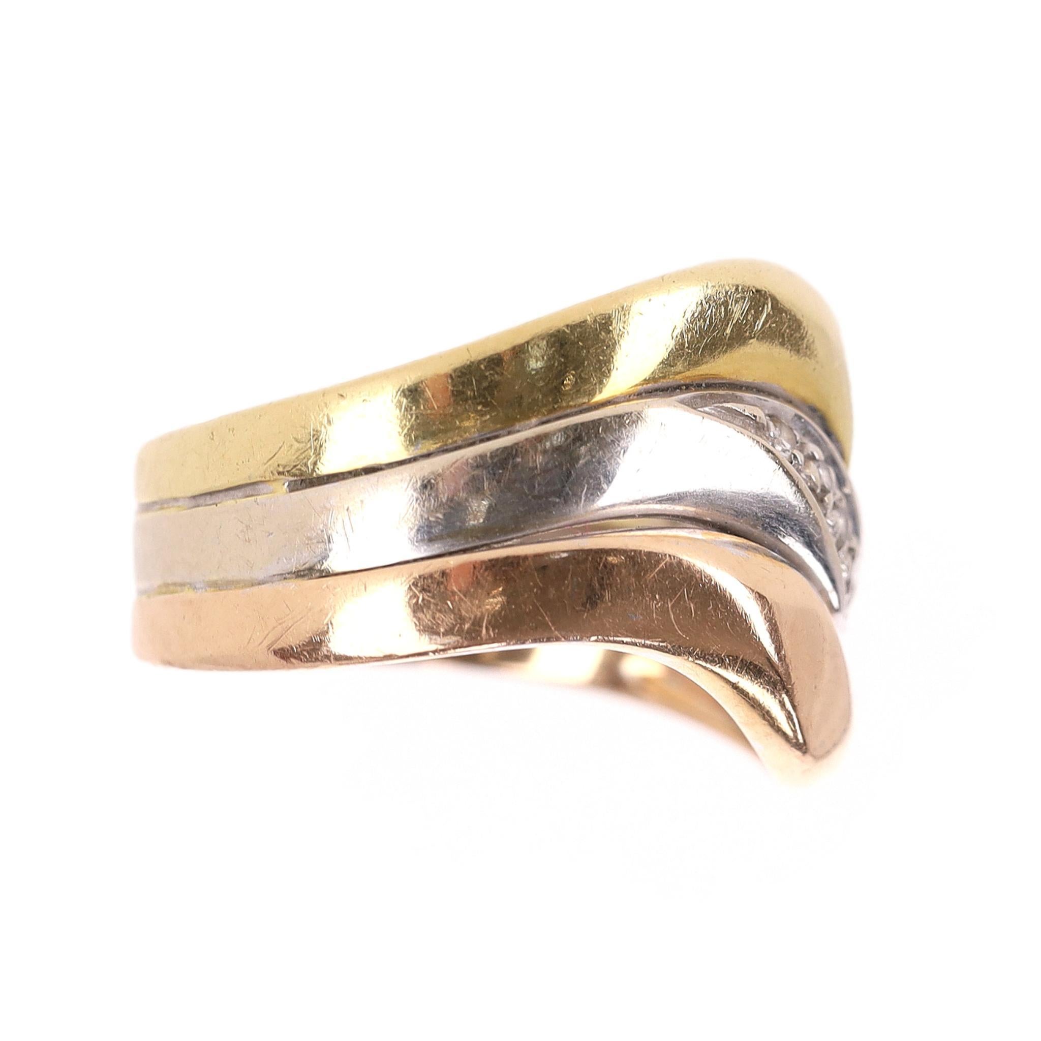 18k Tri-Colour Yellow, White & Rose Gold Diamond Ring In Fair Condition For Sale In London, GB
