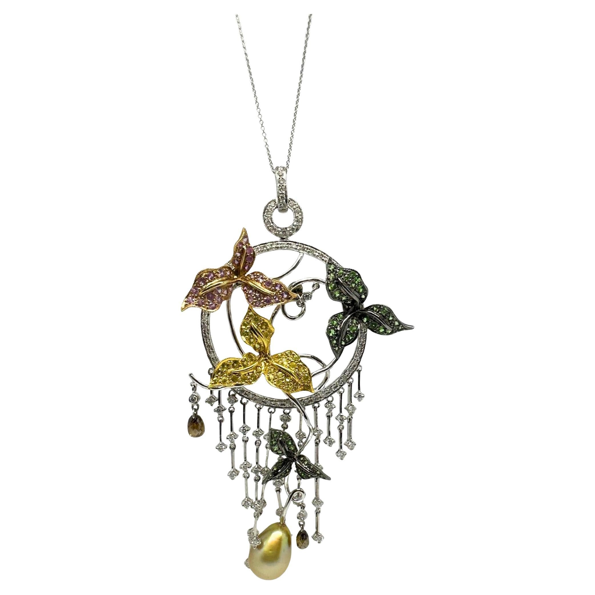 Collier en or tricolore 18K à pendentifs en diamants blancs et bruns et saphirs multiples en vente