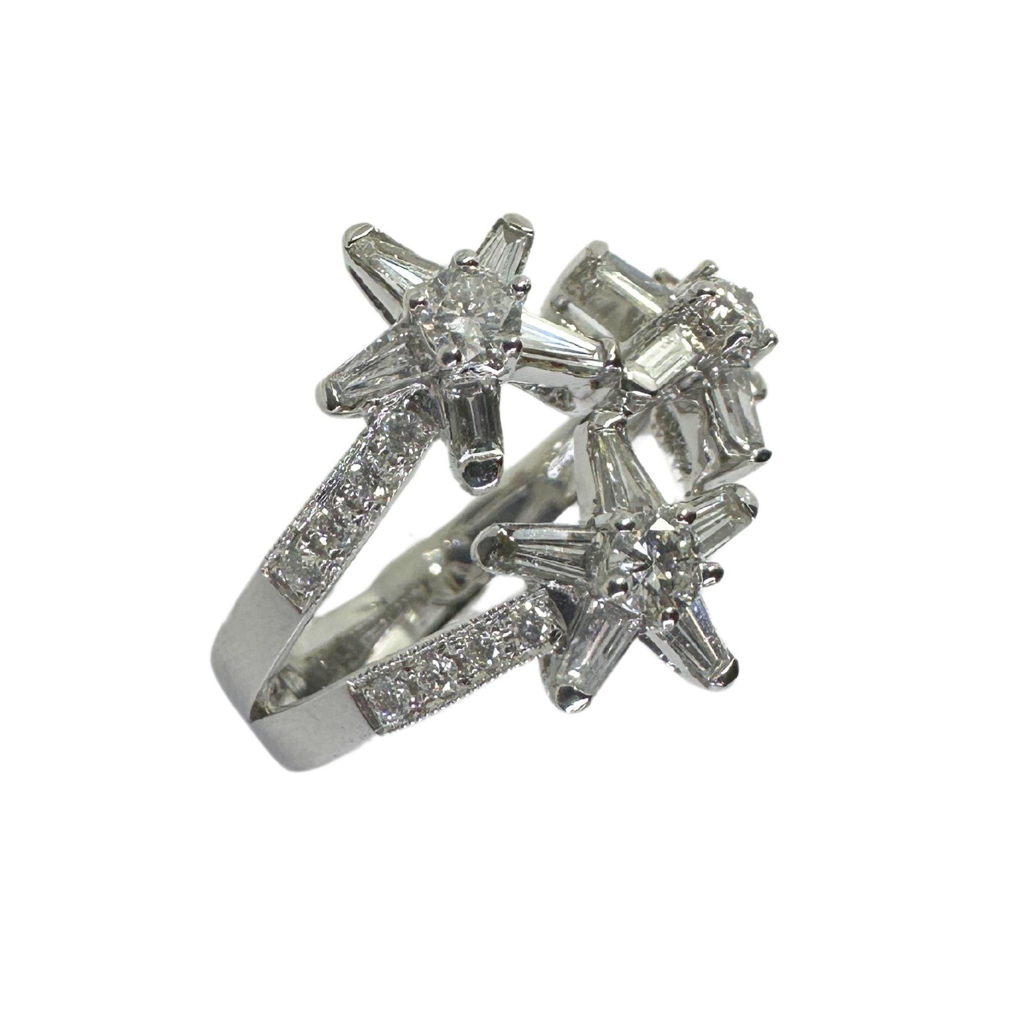 18k Trillion Cut Diamond Ring with Star Design For Sale 1