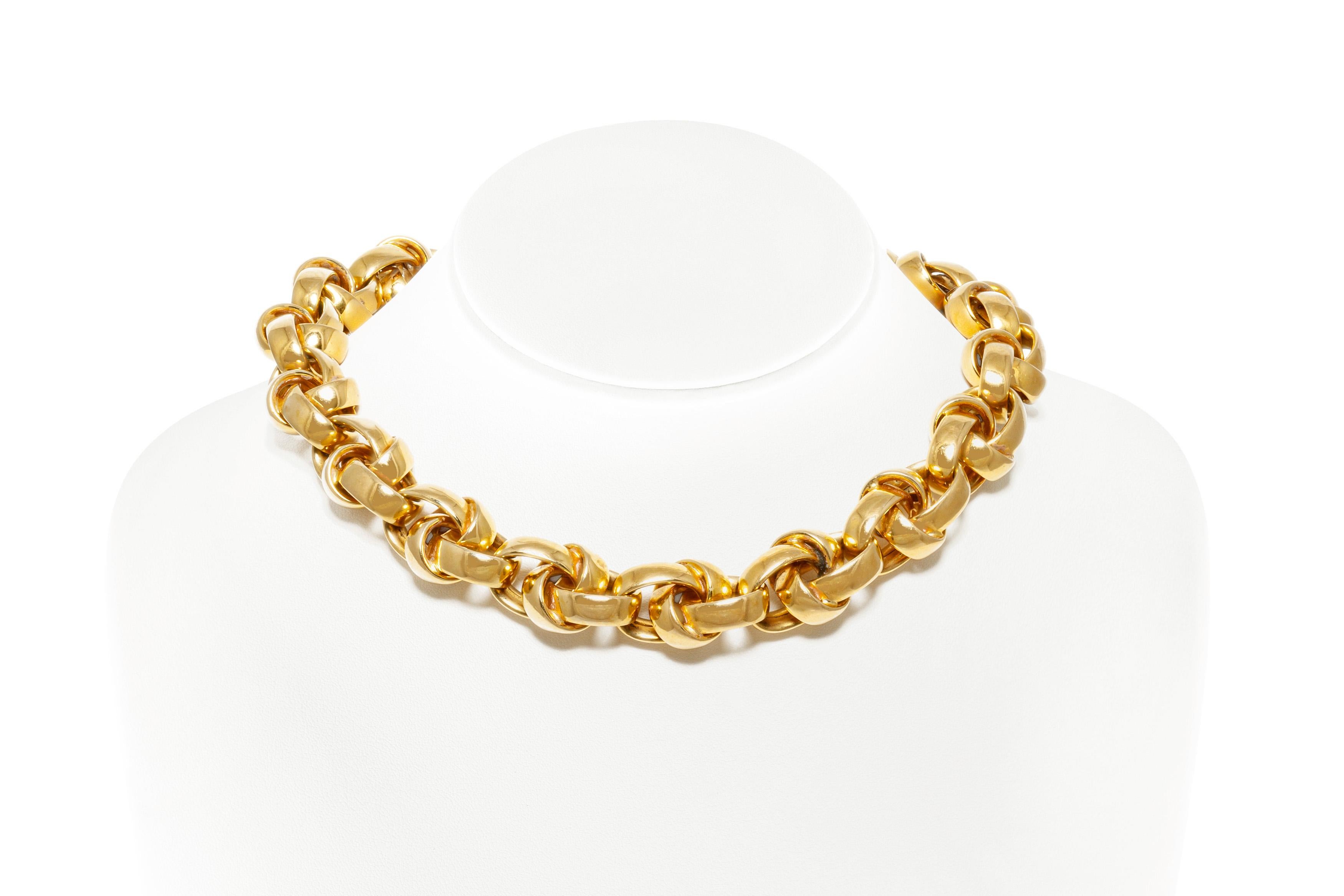 The necklace is finely crafted in 18k gold and weighing approximately total of 98.4 DWT.
