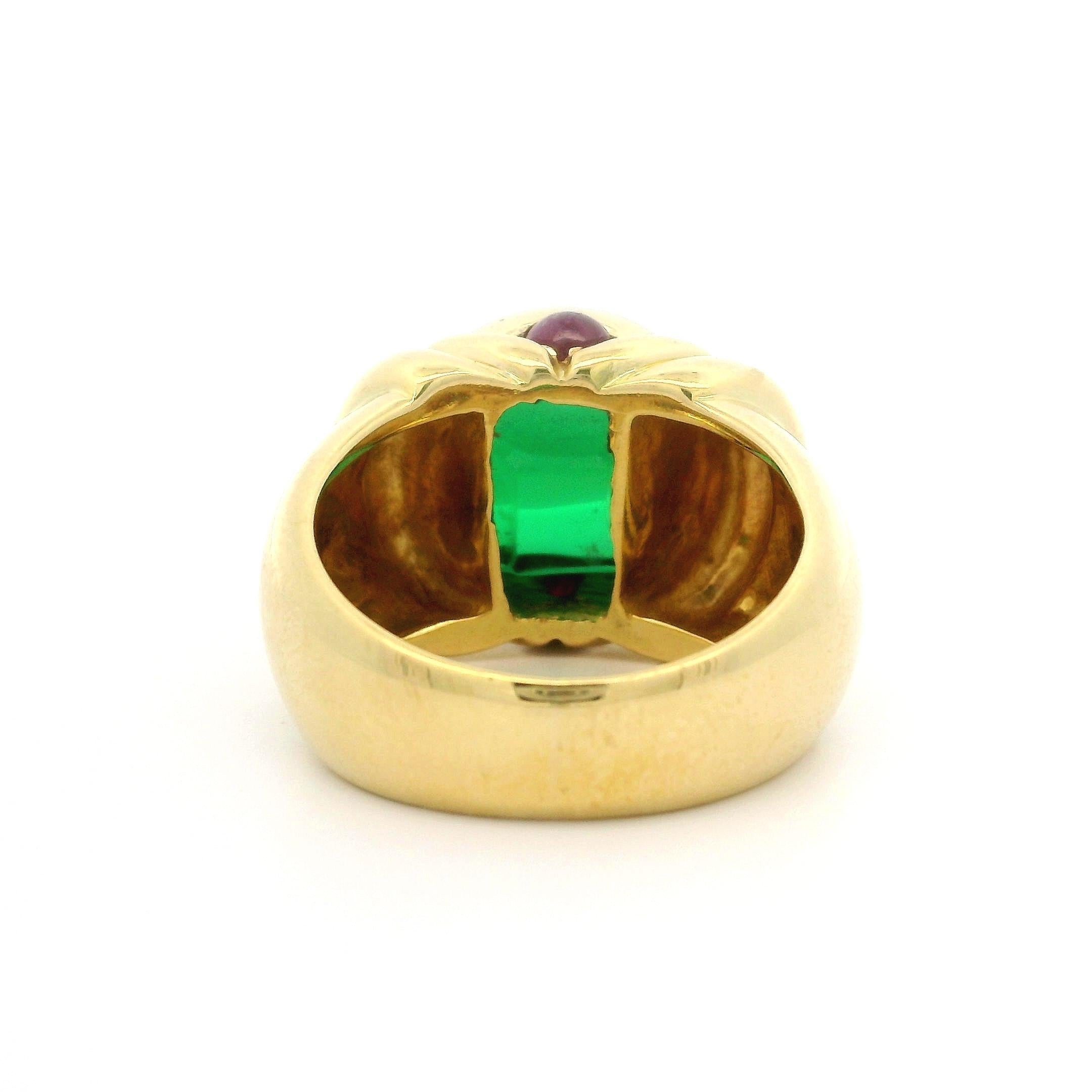 Bracelet large en or 18k TT poli, pierre verte cabochon, pierre rouge et diamant en vente 6
