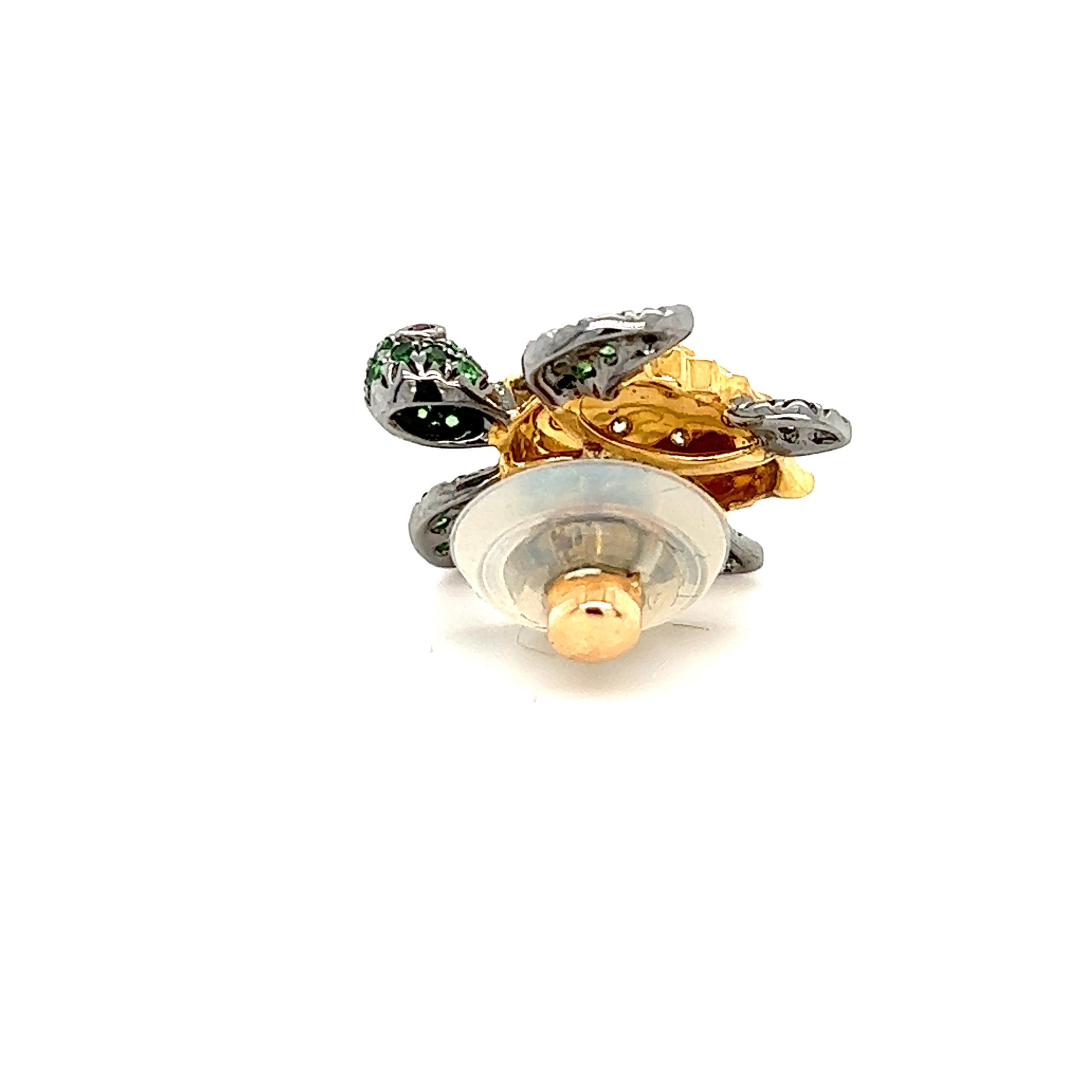 Round Cut 18K Turtle Mixed Colored Diamond and Green Garnet Brooch For Sale
