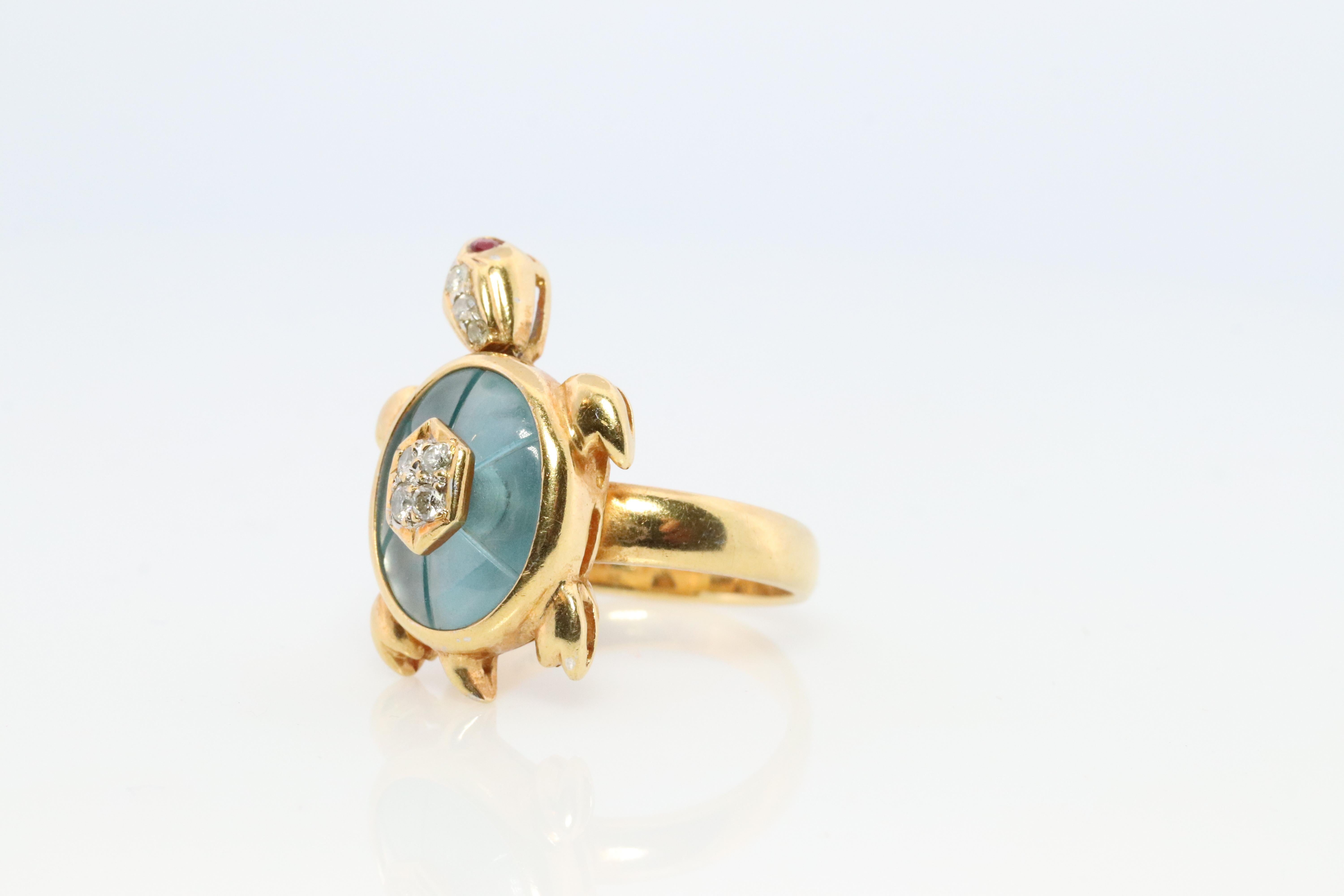 Taille ovale 18k TURTLE ring. DIAMOND Topaz encrusted Turtle 3D Animated Seaturtle ring. en vente