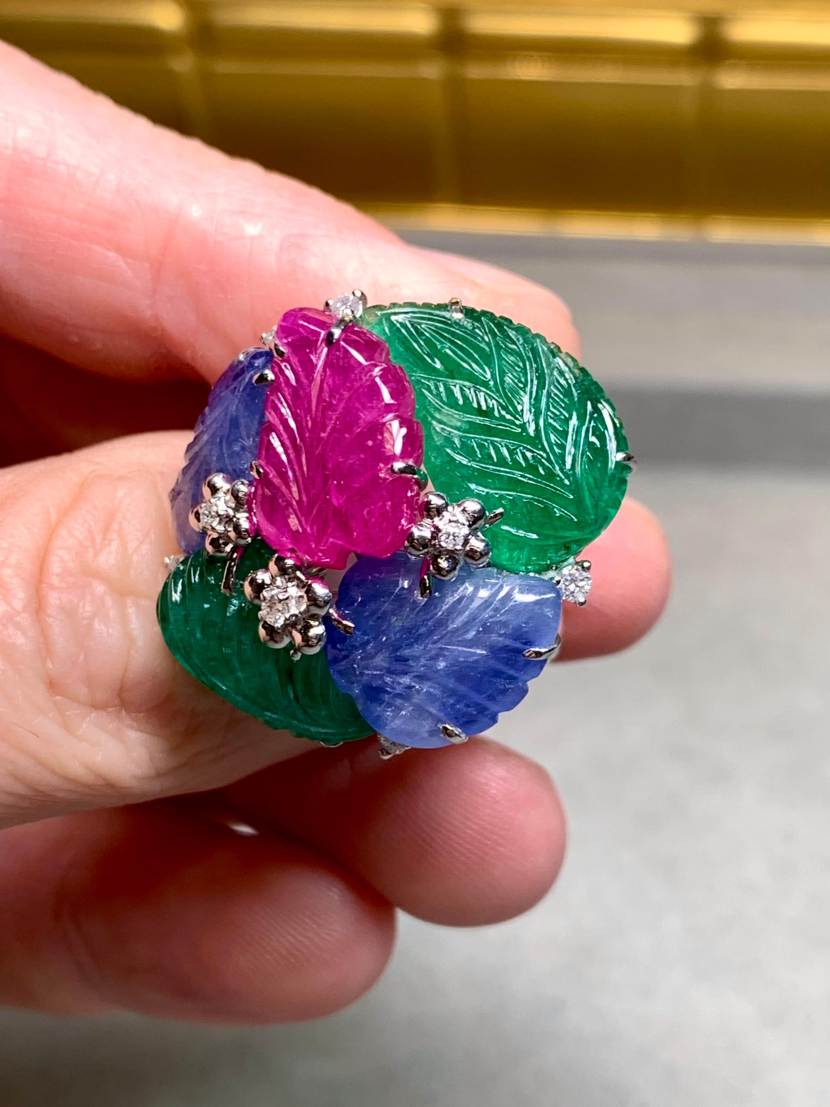 18K Tutti Frutti geschnitzt Rubin Saphir Smaragd Diamant Blatt Cocktail Ring 23ctw im Angebot 4