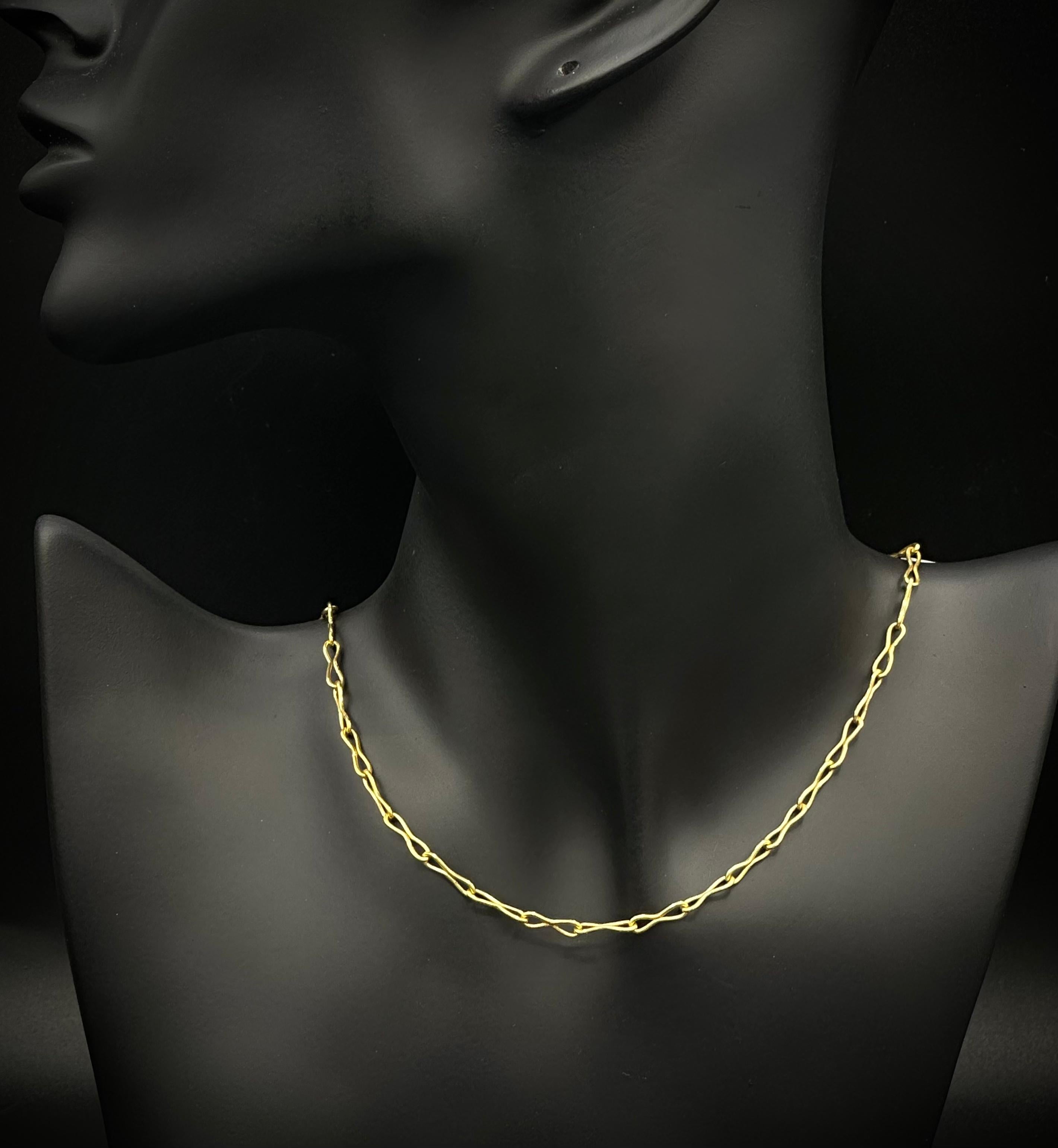 18K twisted necklace  In New Condition For Sale In Plano, TX