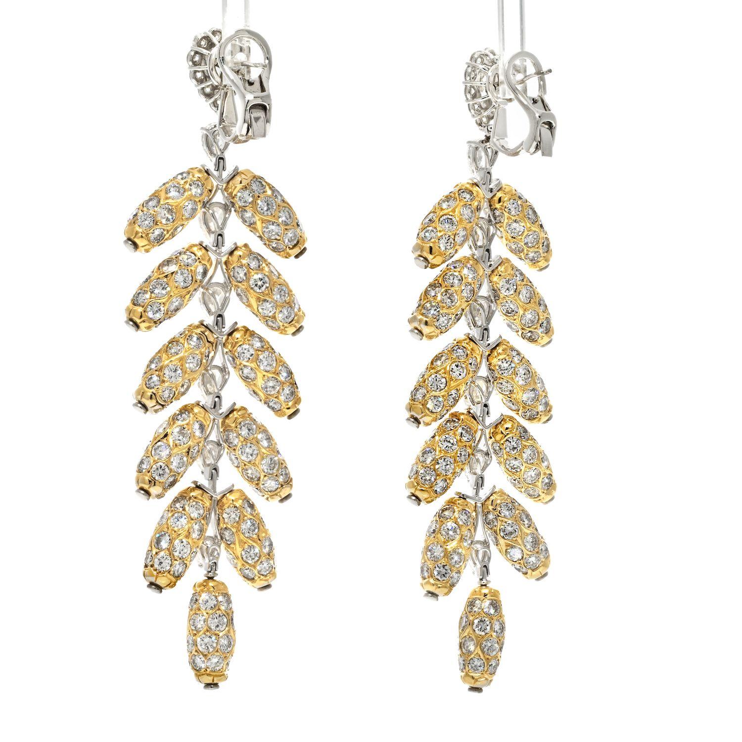 18K Two Tone 48.00cttw Diamond Feather Dangling Earrings In Excellent Condition For Sale In New York, NY