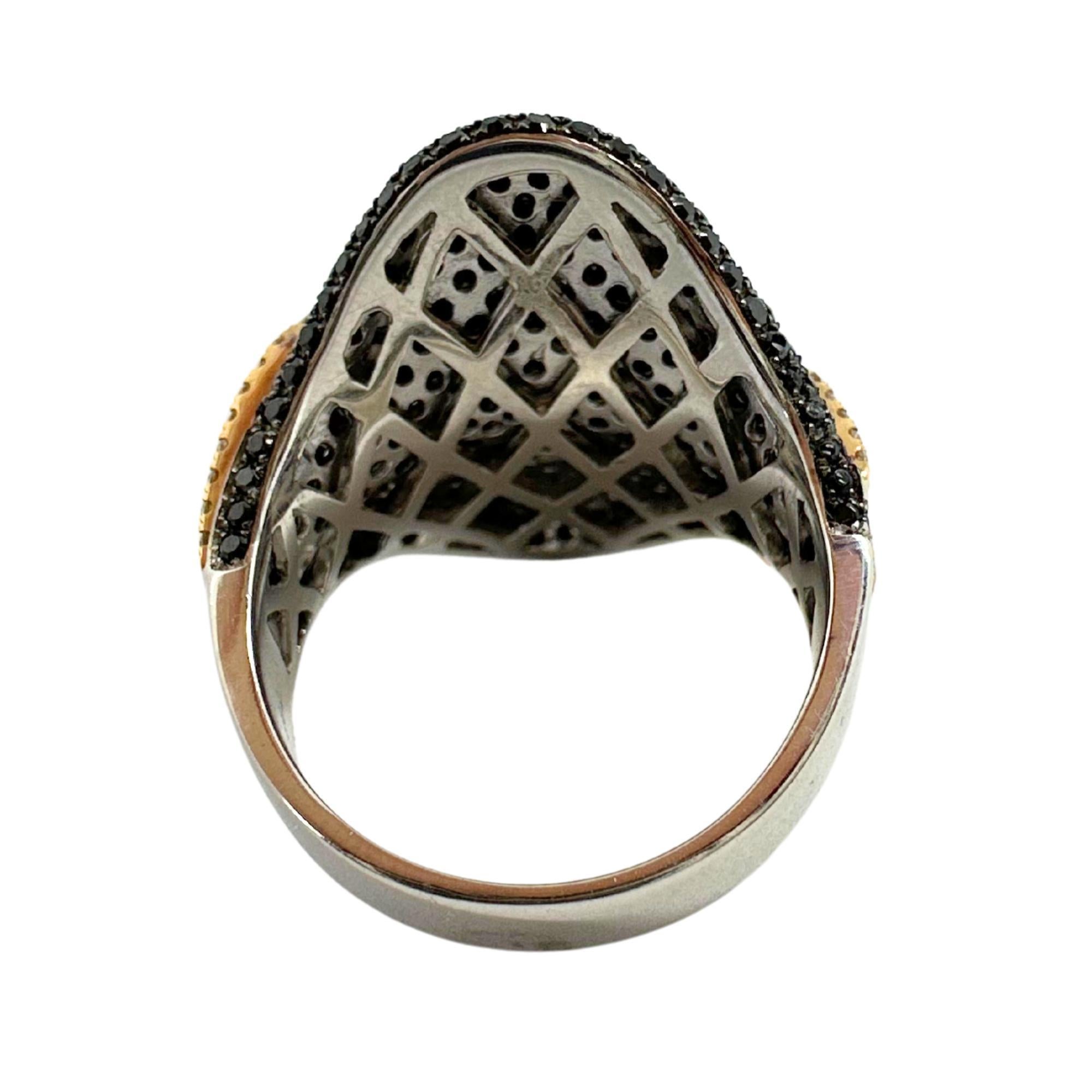 18K Two Tone Black and White Diamond Abstract Ring For Sale 3