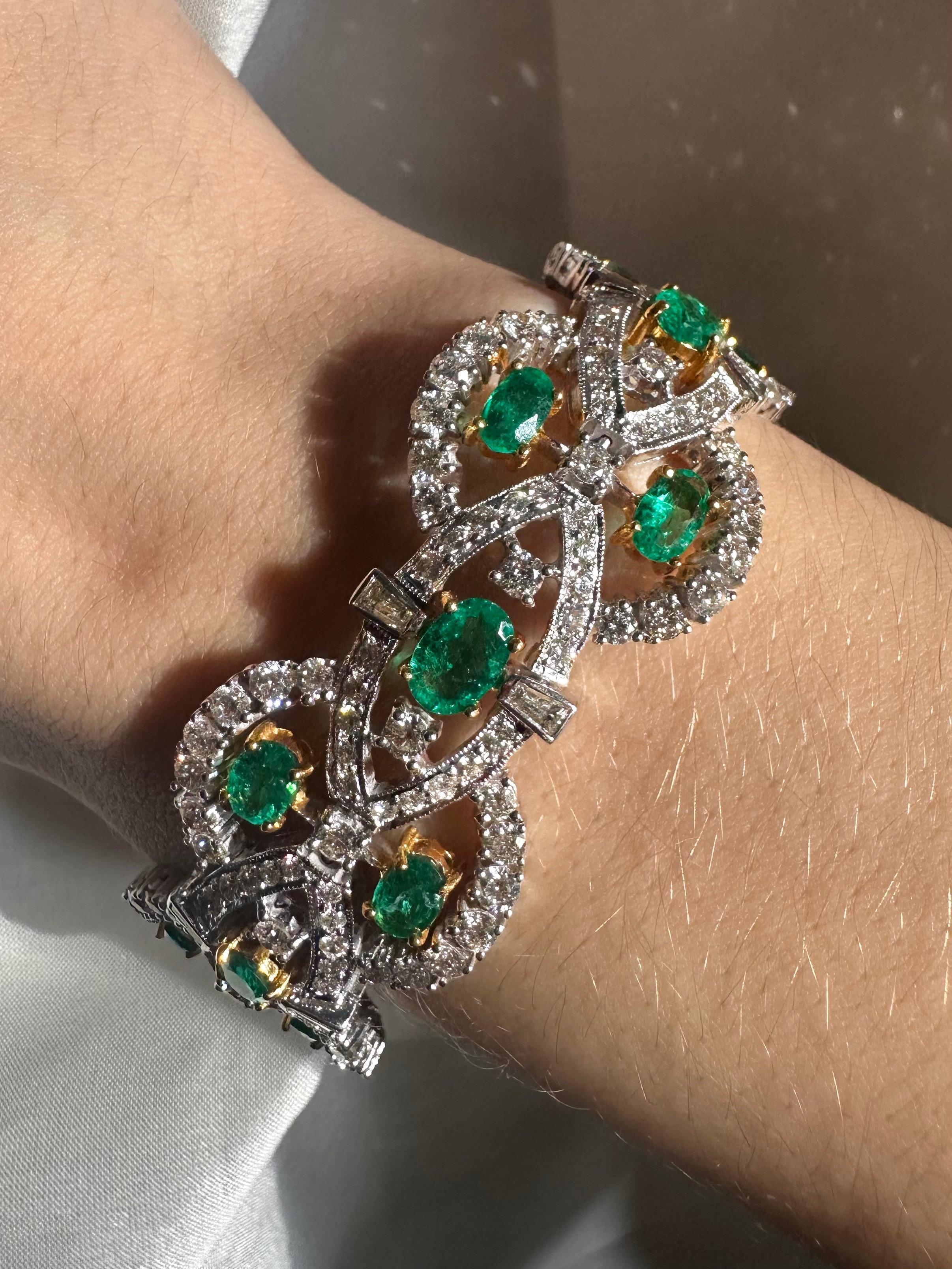 18K Zweifarbiges Diamant- und Smaragdarmband im Angebot 1