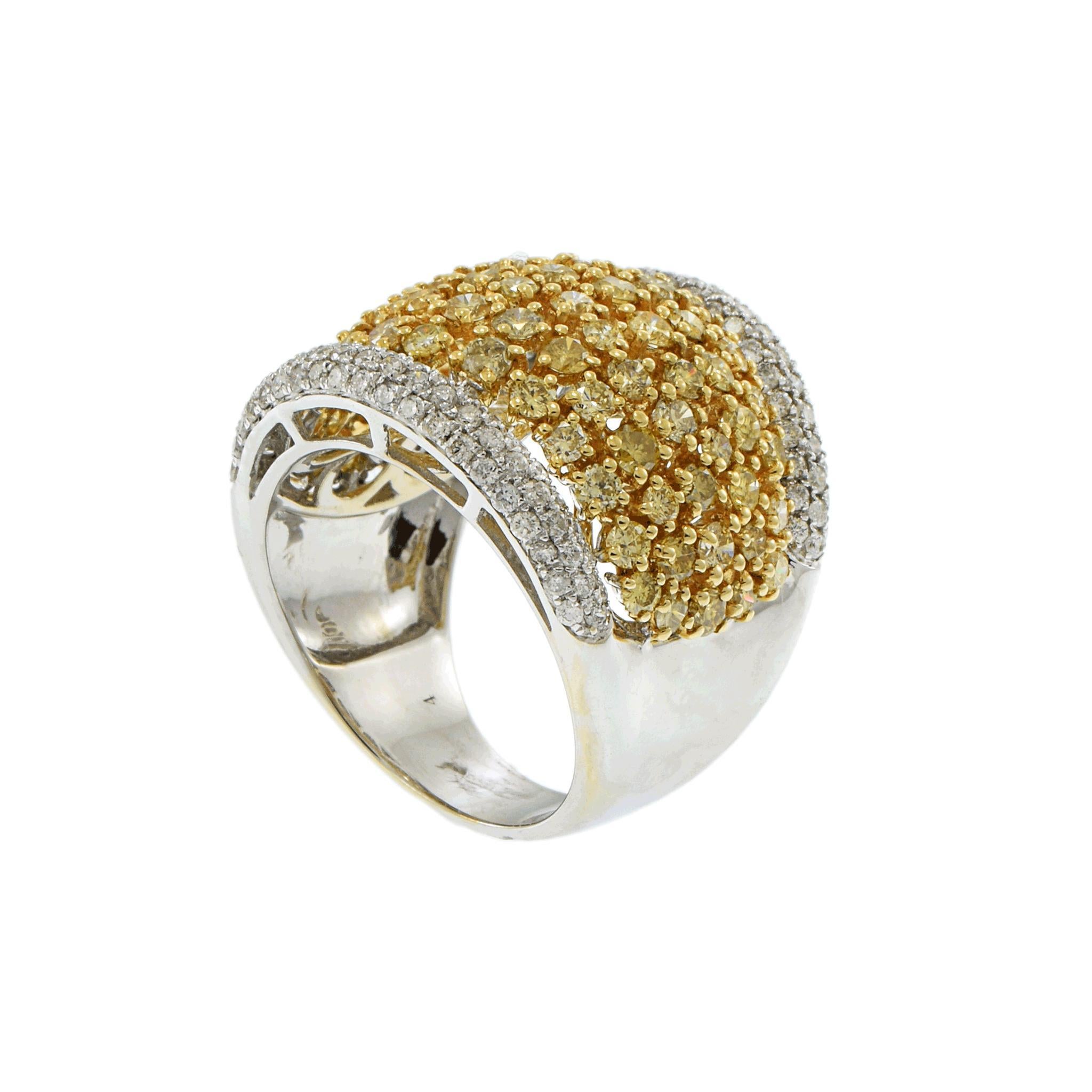 Donna 18K Two-Tone Dome Ring with Yellow and White Diamonds, 3.65 CTW in vendita