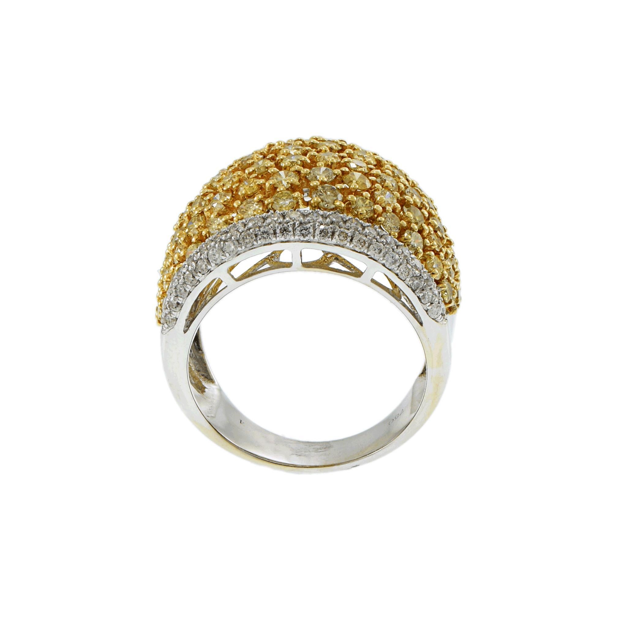 18K Two-Tone Dome Ring with Yellow and White Diamonds, 3.65 CTW in vendita 2