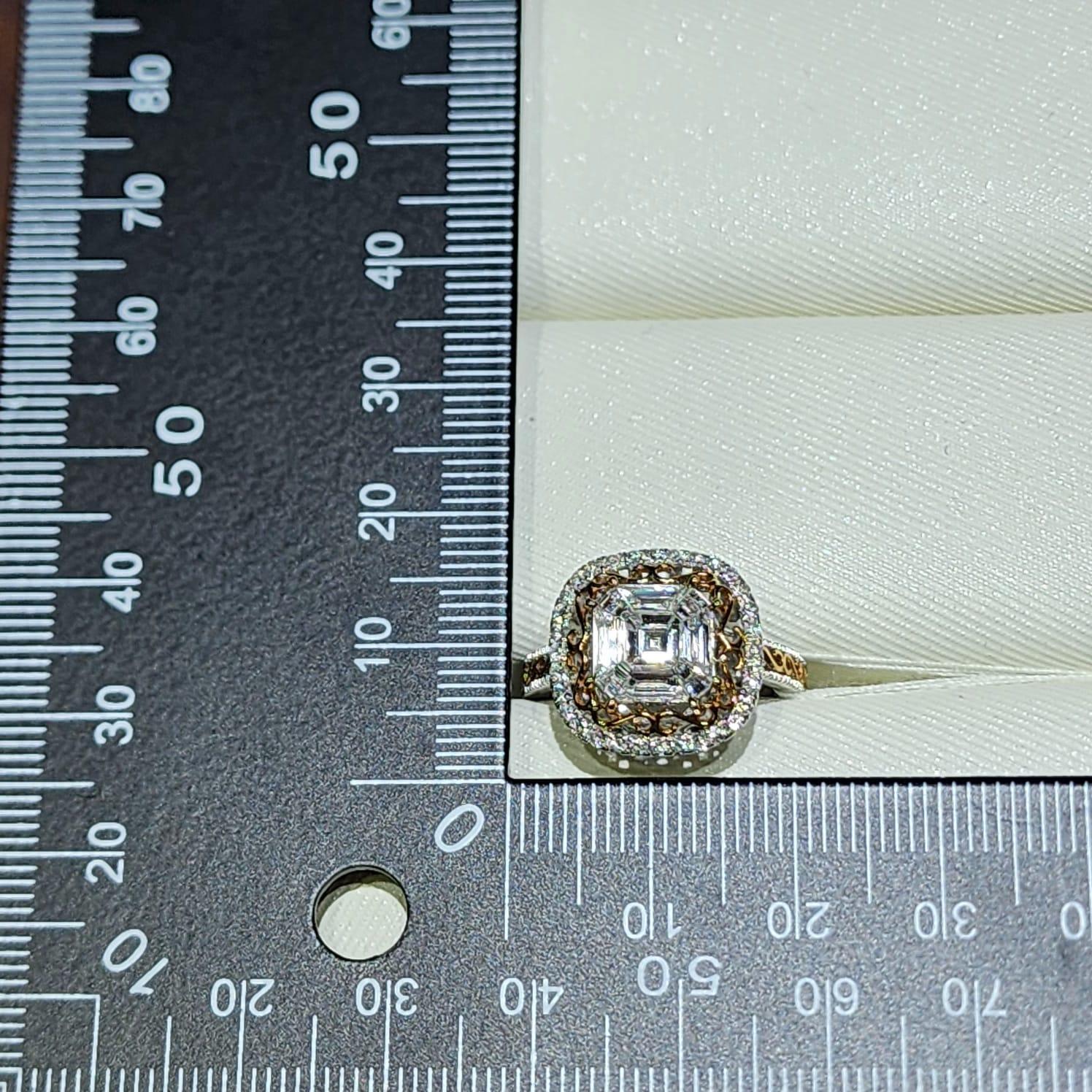 Anello con incastonatura a illusione di diamanti in oro bianco e rosa 18 carati in vendita 1