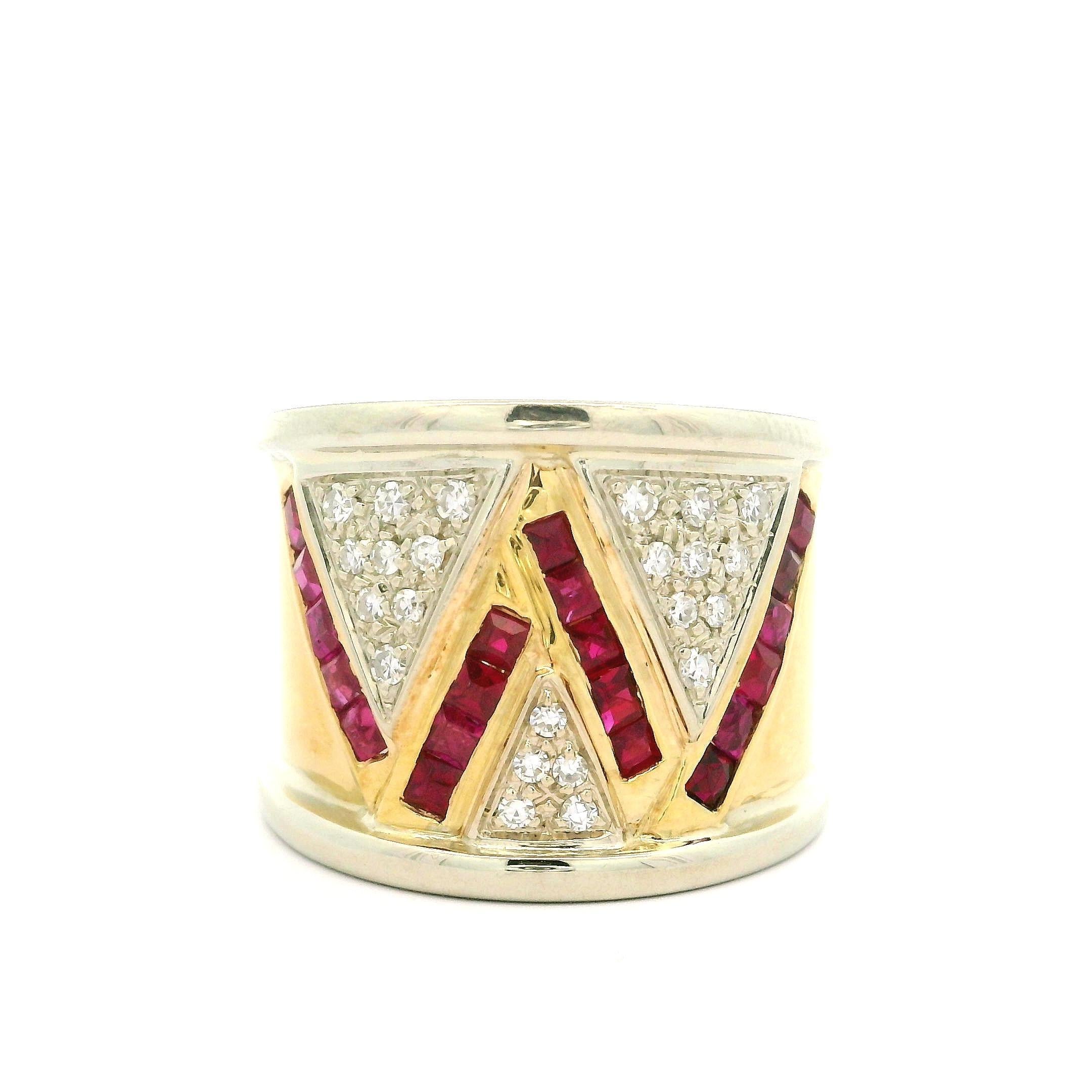 Bague à large bande en or bicolore 18k 1,61ctw rubis et diamants Zig Zag Design en vente 1