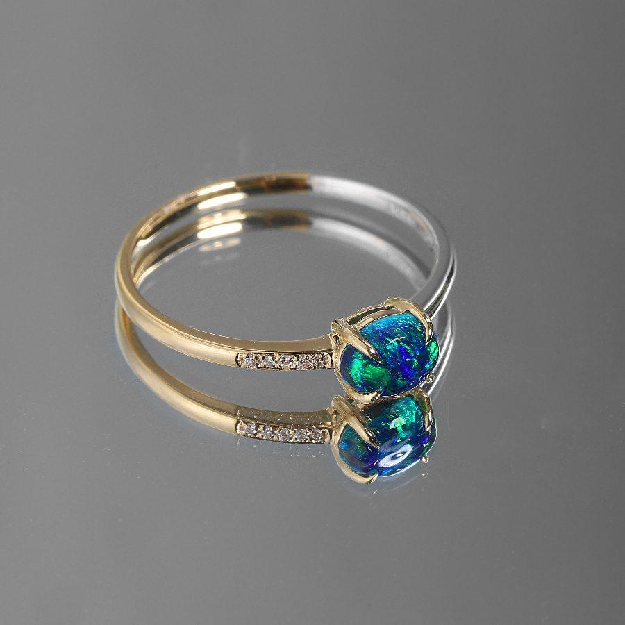 Brilliant Cut 18K Two-Tone Gold Black Opal Diamond Wedding Band Engagement Ring For Sale