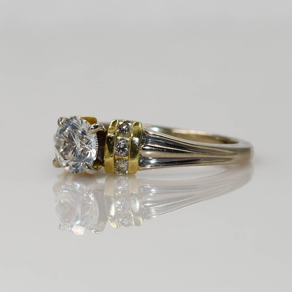 Round Cut 18K Two-Tone Gold Diamond Wedding Ring Set 0.75ct For Sale