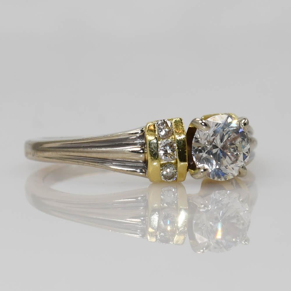 18K Two-Tone Gold Diamond Wedding Ring Set 0.75ct In Excellent Condition For Sale In Laguna Beach, CA