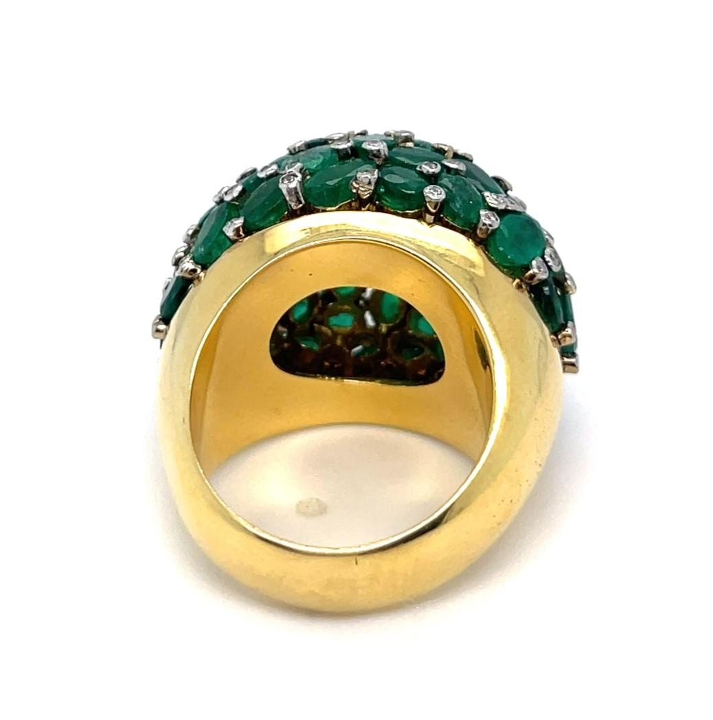 Anello bicolore in oro 18k e smeraldo con accenti di diamanti, misura 7,25 in vendita 2