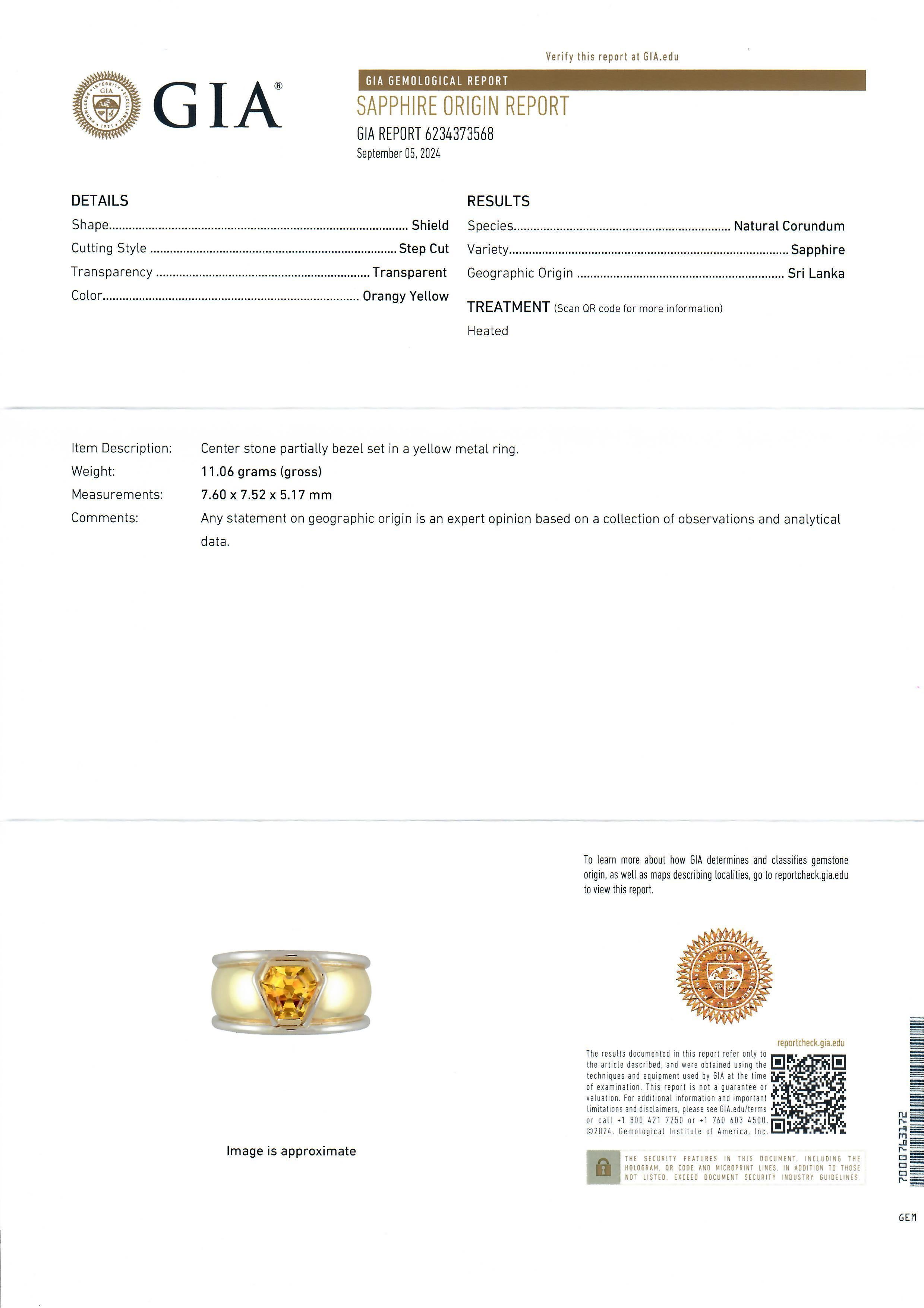 --Stein(e):--
(1) Natürlicher Echter Saphir - Schild Stufenschliff - Halbe Lünette Kanalfassung - Orangengelbe Farbe 
**Details zur Zertifizierung siehe unten** 

MATERIAL: Massives 18-karätiges Gelbgold mit Weißgold-Außenrändern
Gewicht: 11,06