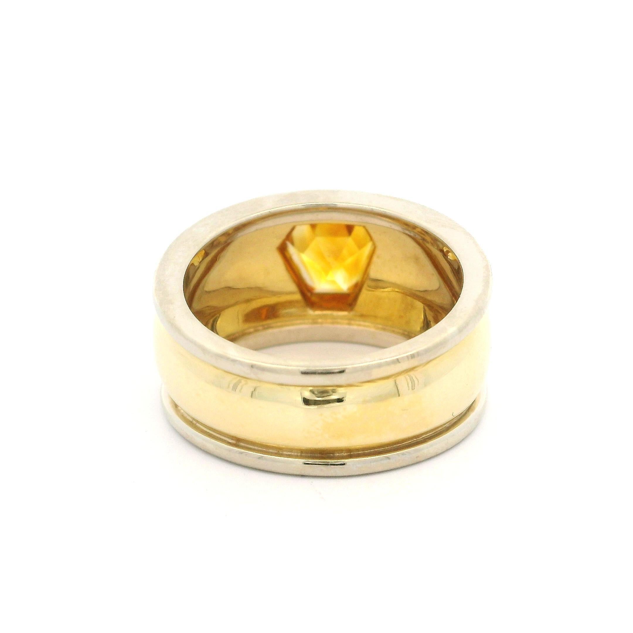 18 Karat zweifarbiges Gold GIA Schild Step Cut Gelber Saphir Breiter Zigarrenring im Angebot 3