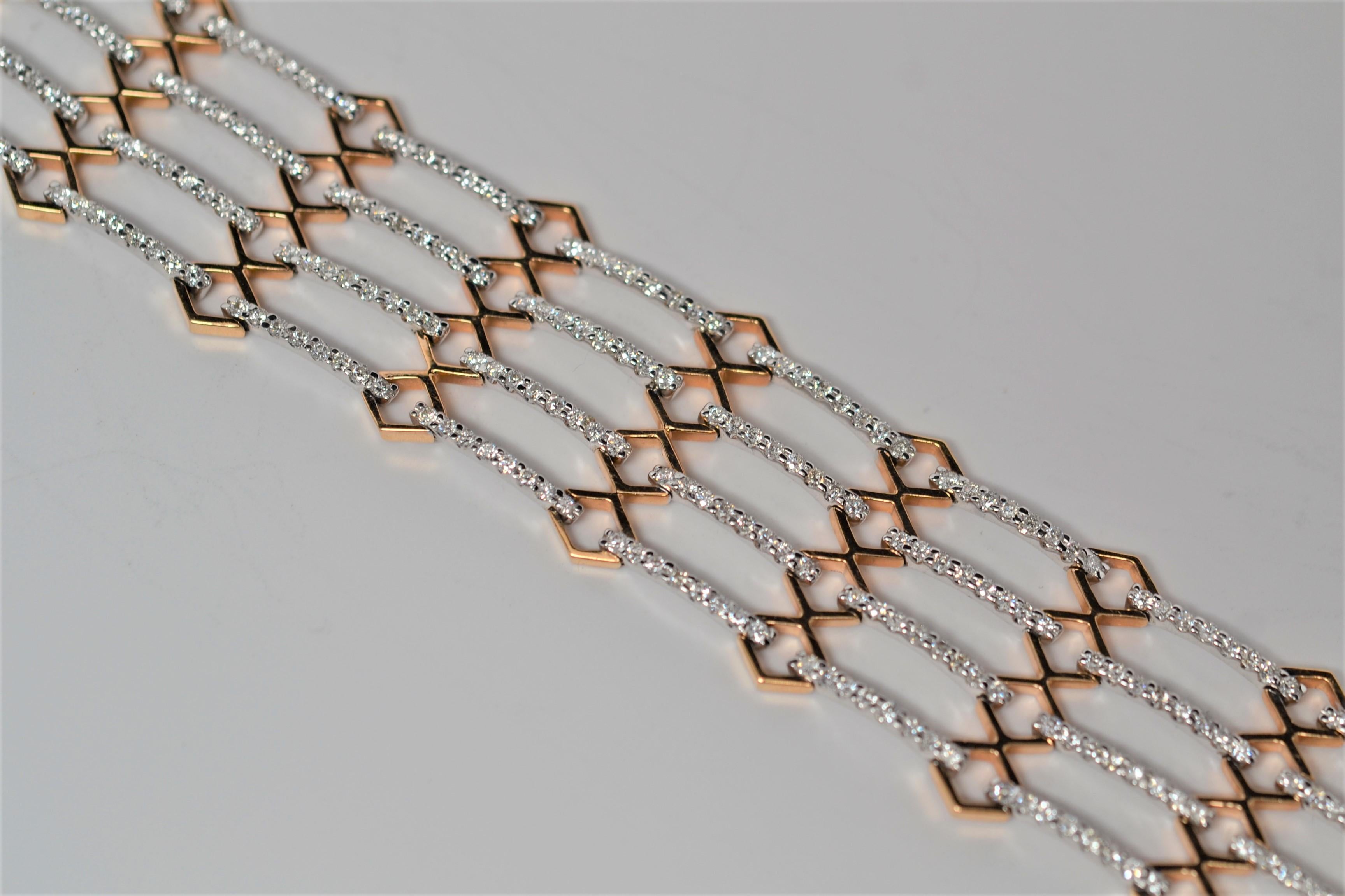 18k Two Tone Gold Link Bracelet with Round Brilliant Cut Diamonds, 4.03 Carats In New Condition For Sale In New York, NY