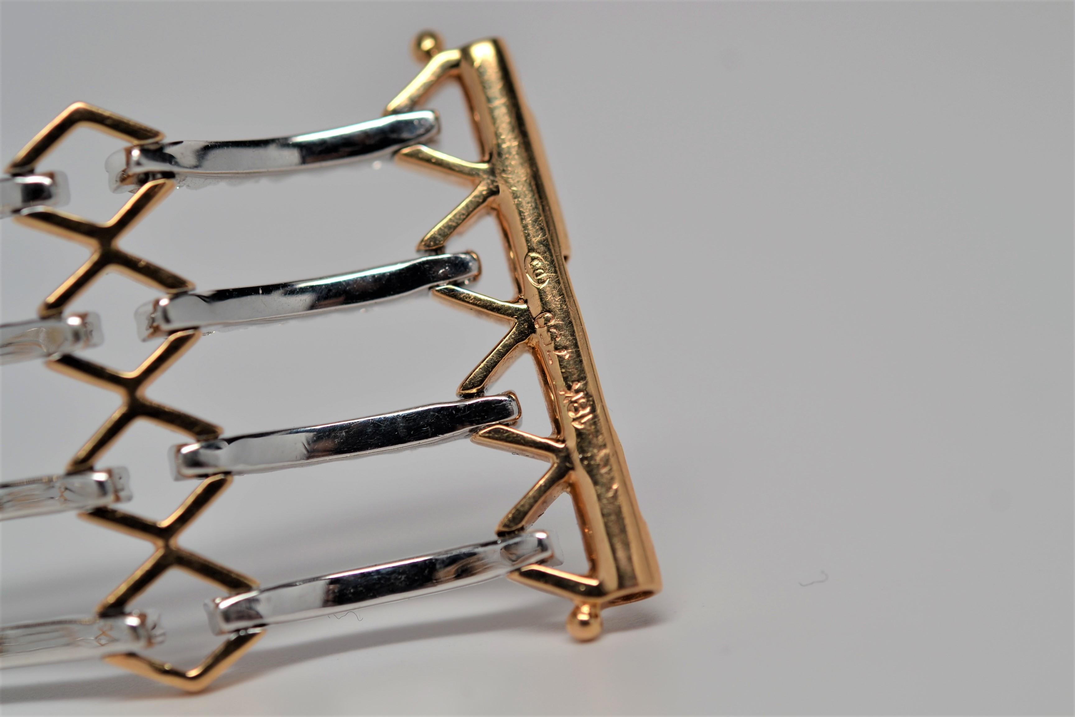 Women's or Men's 18k Two Tone Gold Link Bracelet with Round Brilliant Cut Diamonds, 4.03 Carats For Sale