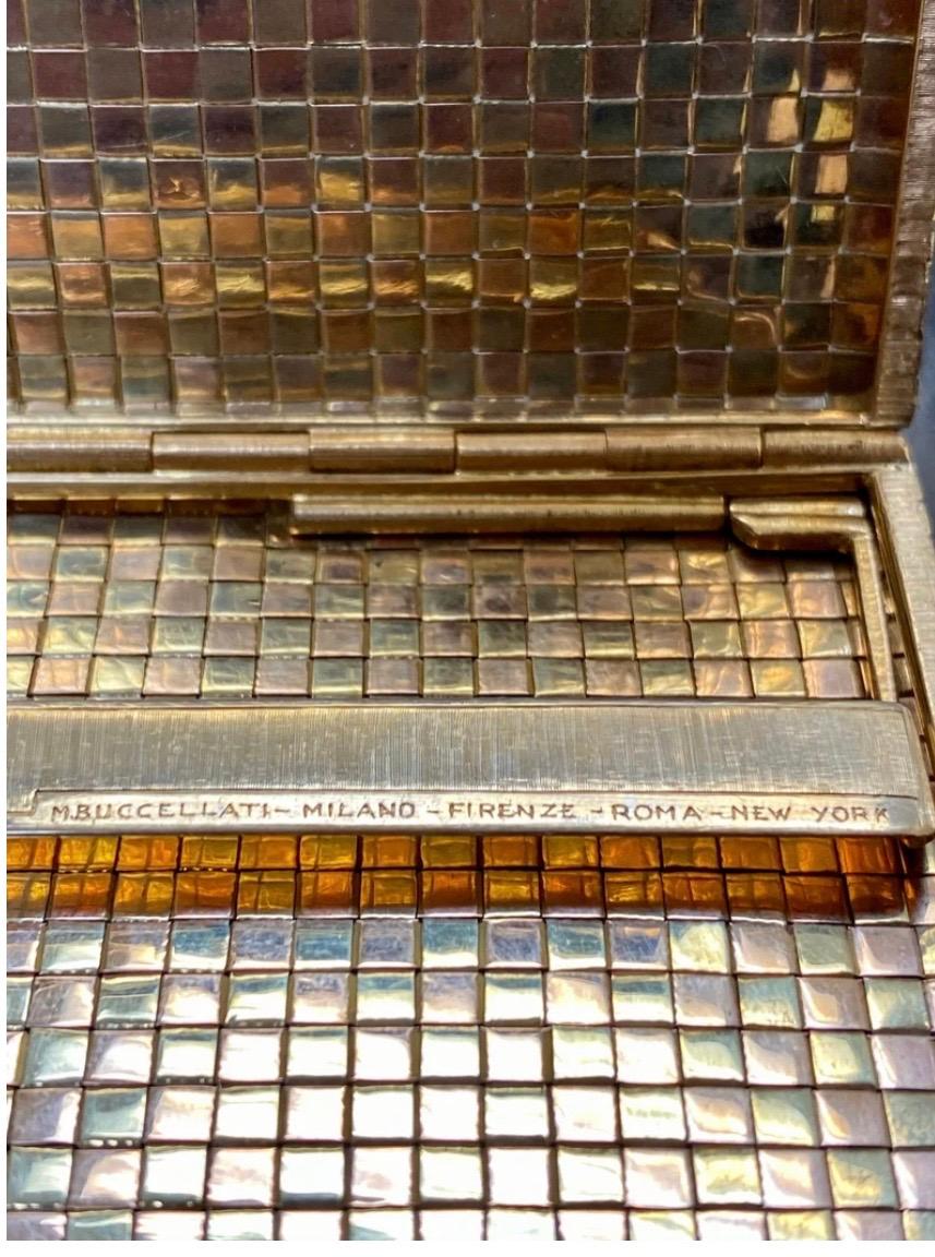 Rétro Boîte à cigarettes Mario Buccellati tissée du milieu du siècle en or bicolore 18 carats en vente